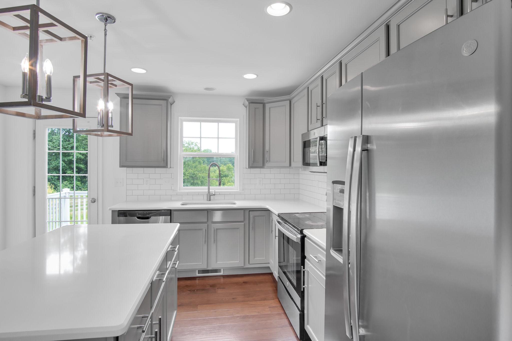 MAYAPPLE WOODS - Residential