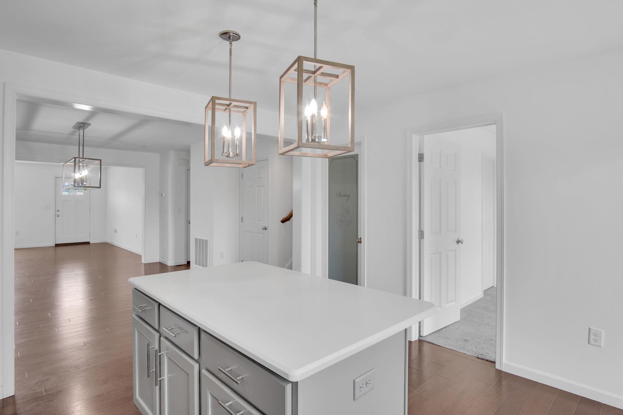 MAYAPPLE WOODS - Residential