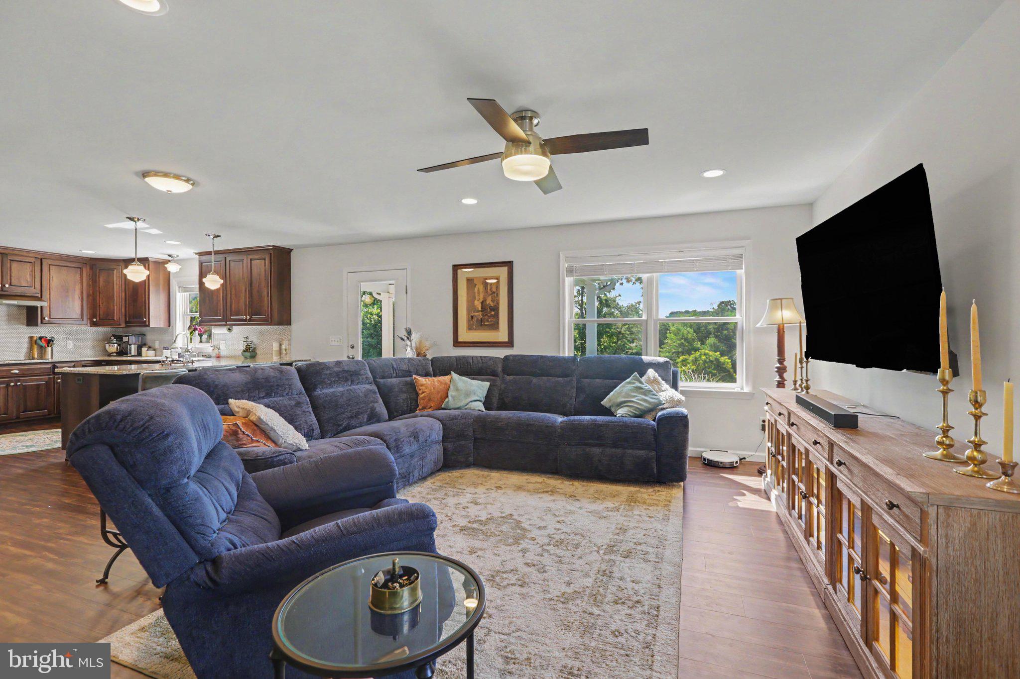 STONECREST MANOR - Residential