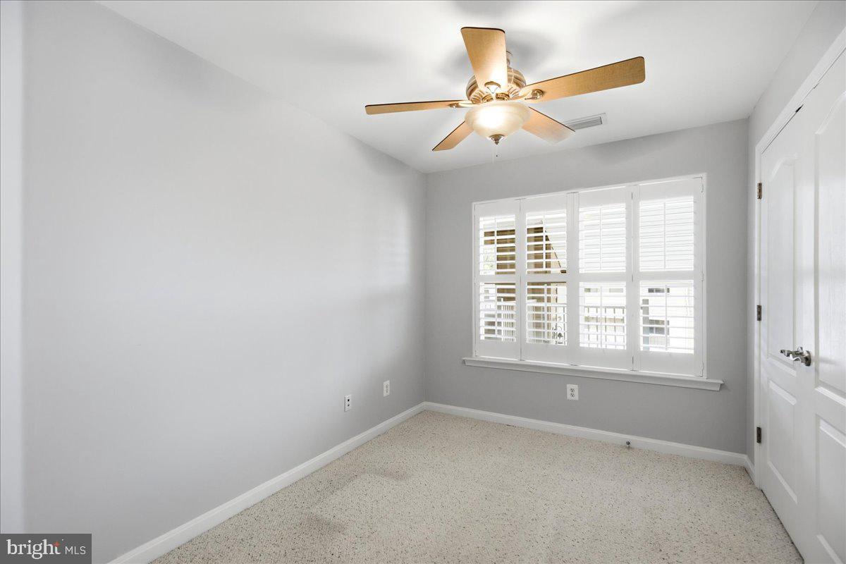 OYSTER BAY CONDOMINIUMS - Residential