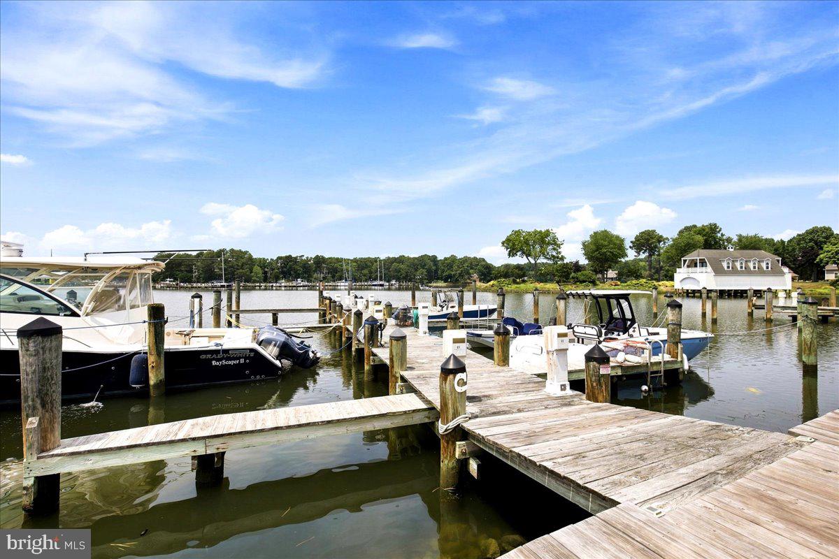 OYSTER BAY CONDOMINIUMS - Residential