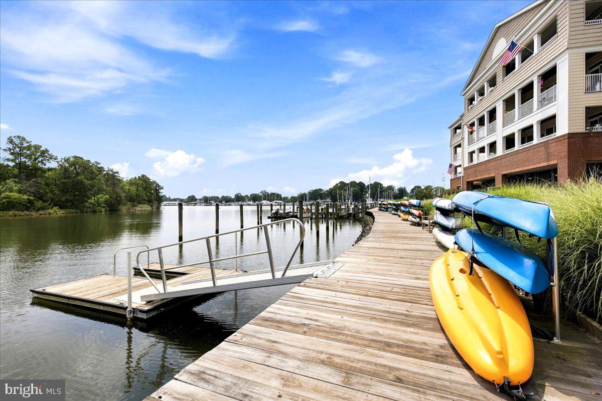 OYSTER BAY CONDOMINIUMS - Residential