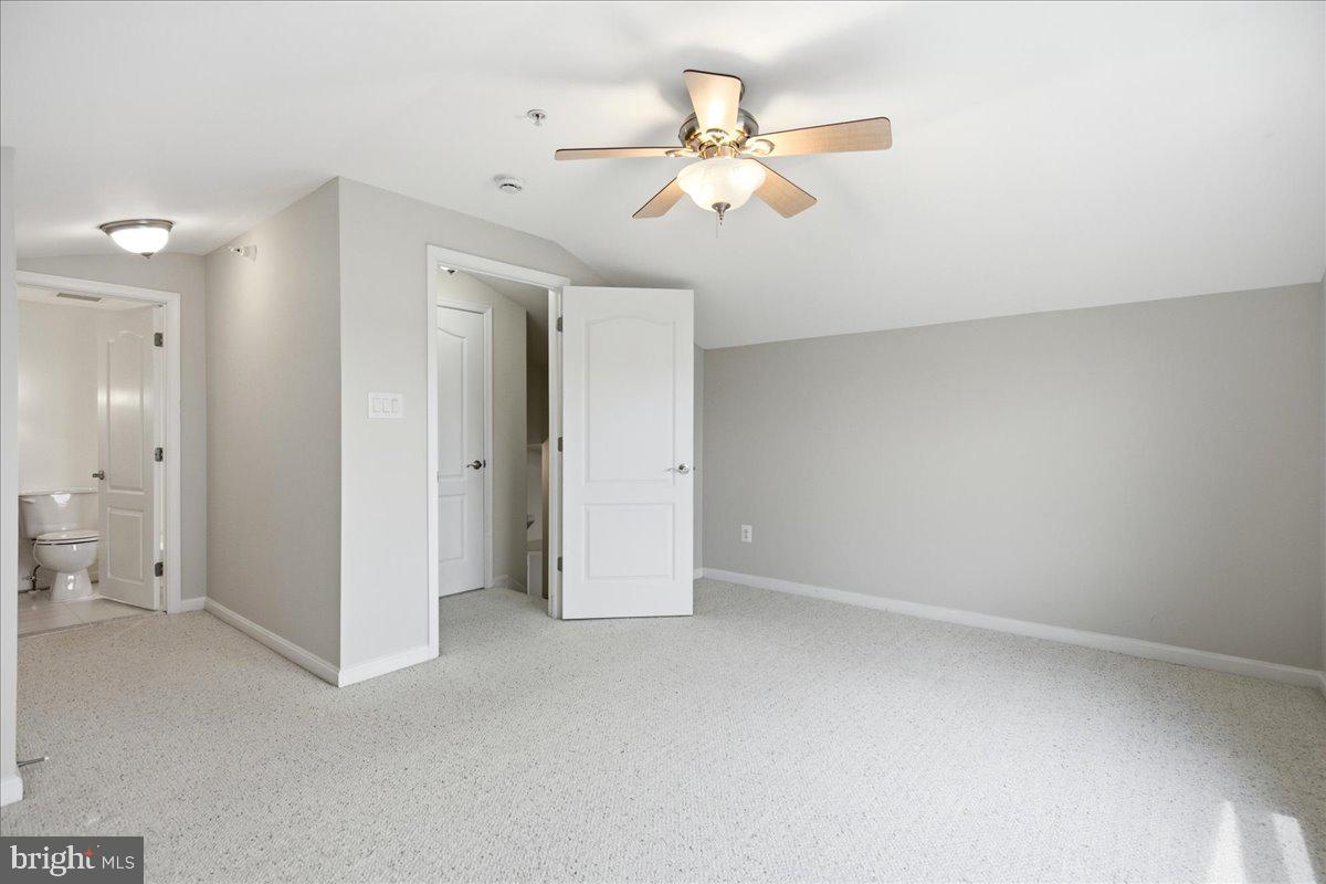 OYSTER BAY CONDOMINIUMS - Residential