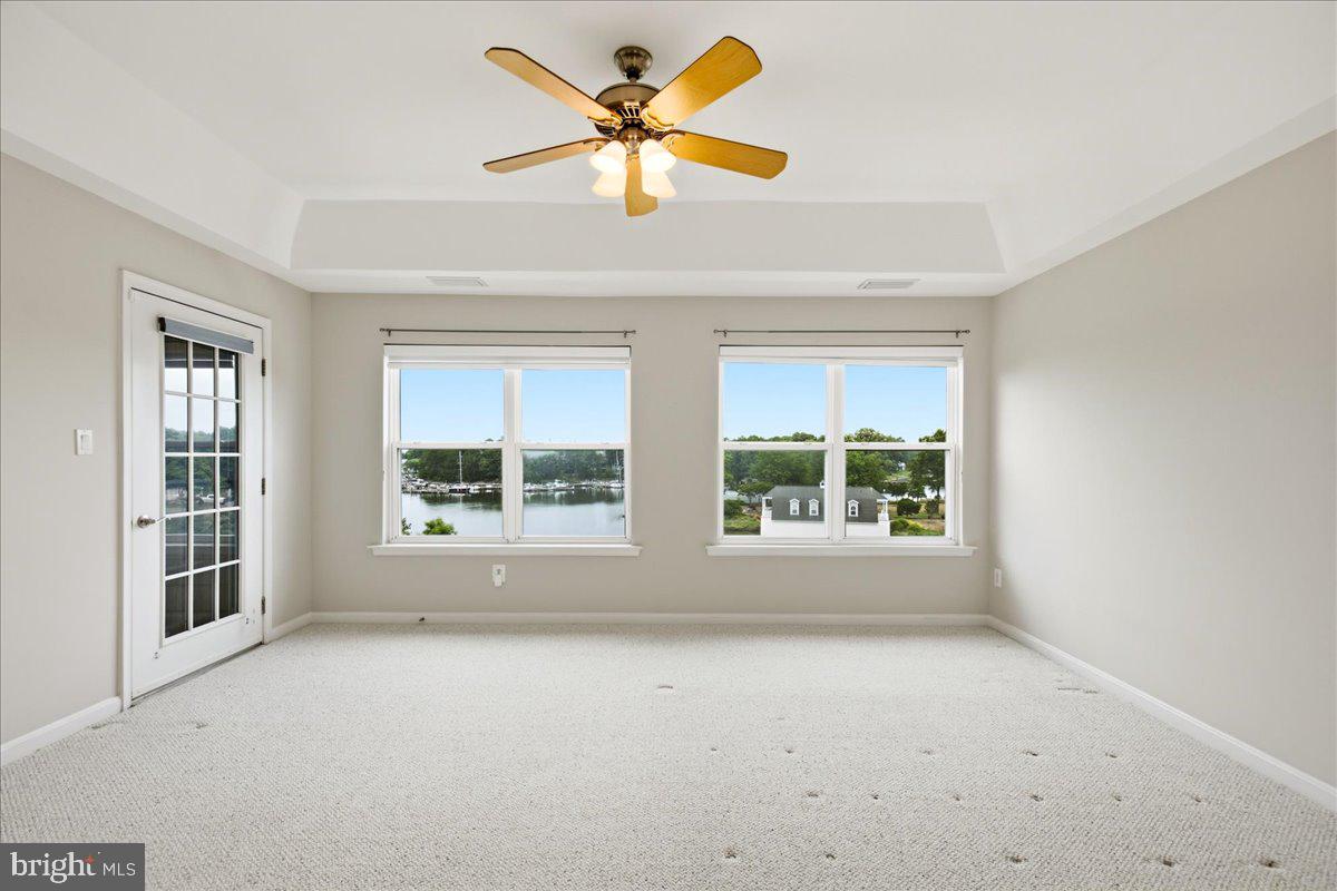 OYSTER BAY CONDOMINIUMS - Residential