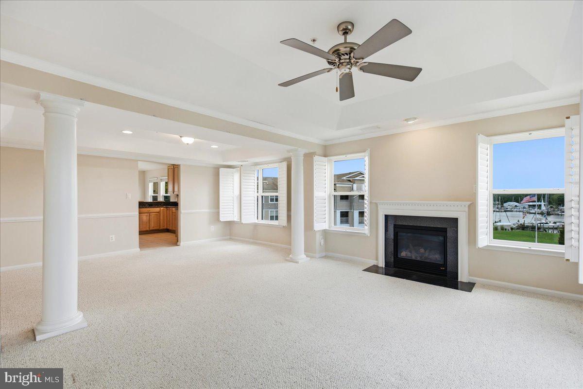 OYSTER BAY CONDOMINIUMS - Residential