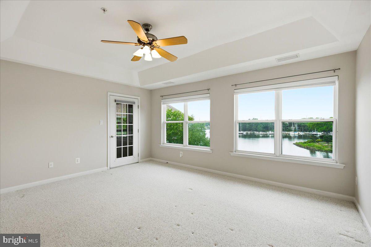 OYSTER BAY CONDOMINIUMS - Residential