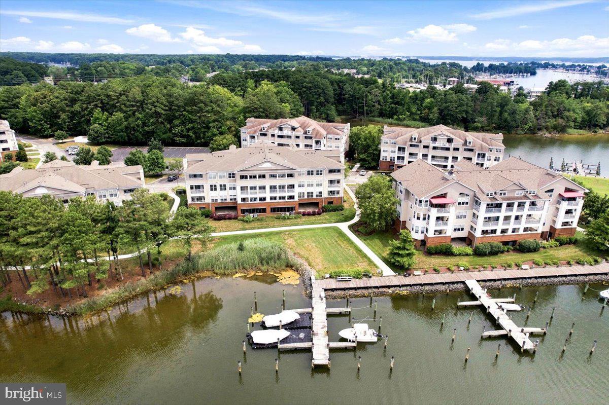 OYSTER BAY CONDOMINIUMS - Residential