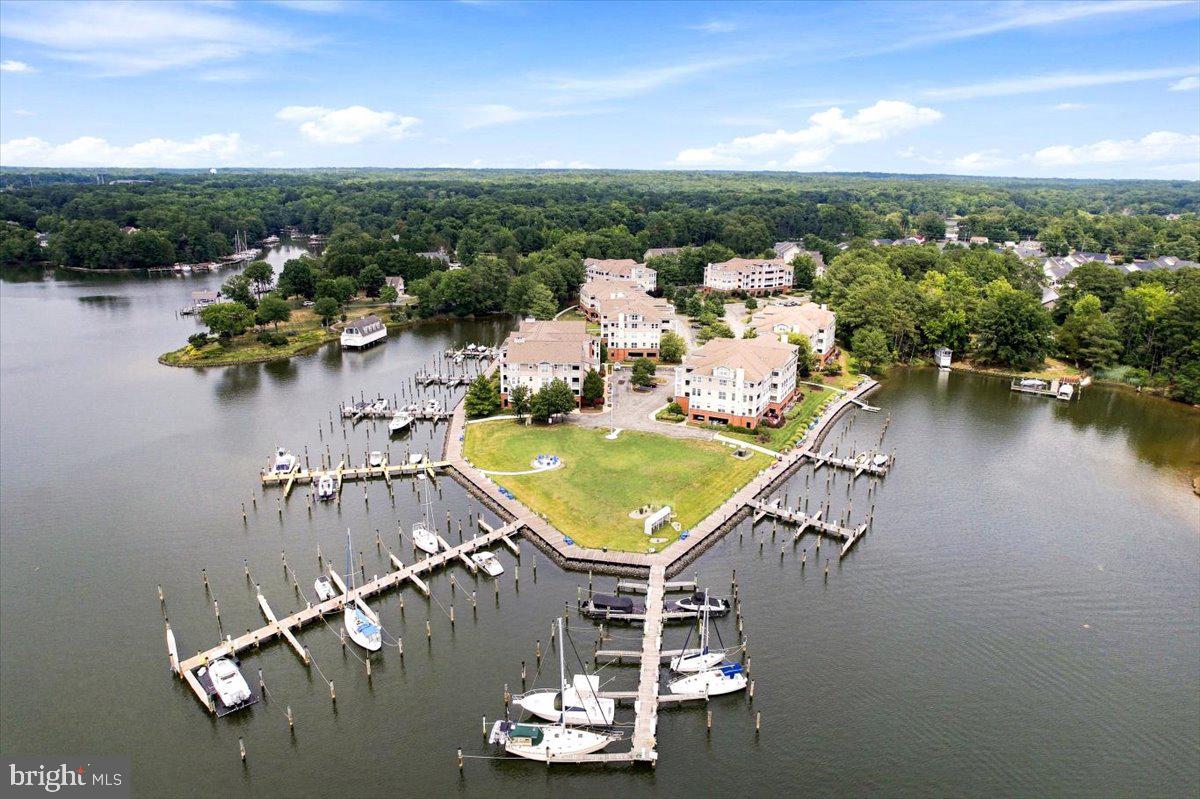 OYSTER BAY CONDOMINIUMS - Residential