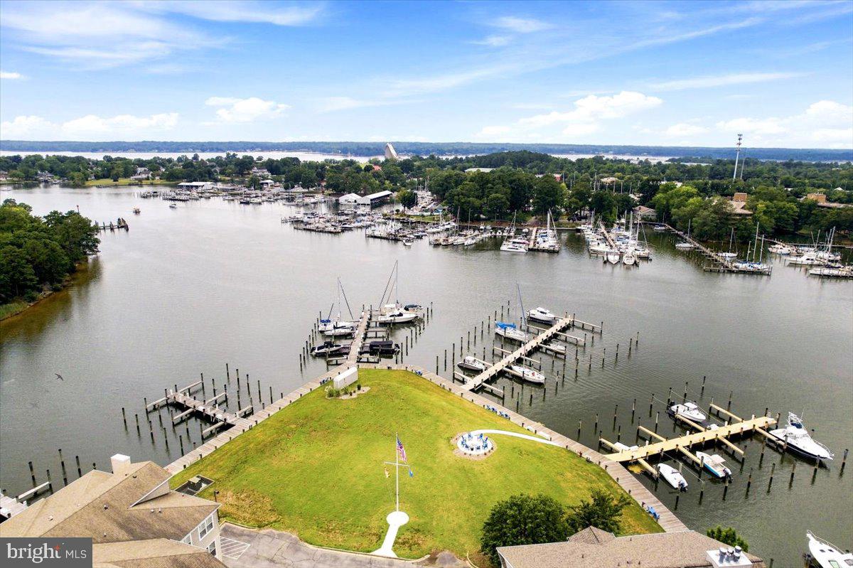 OYSTER BAY CONDOMINIUMS - Residential