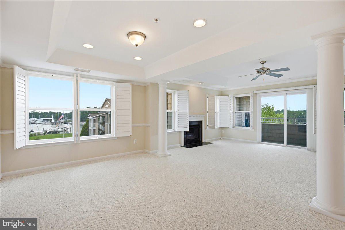 OYSTER BAY CONDOMINIUMS - Residential