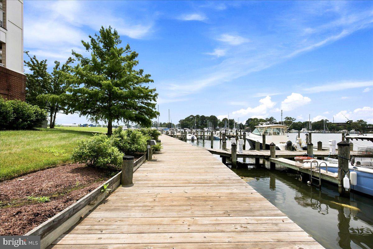 OYSTER BAY CONDOMINIUMS - Residential