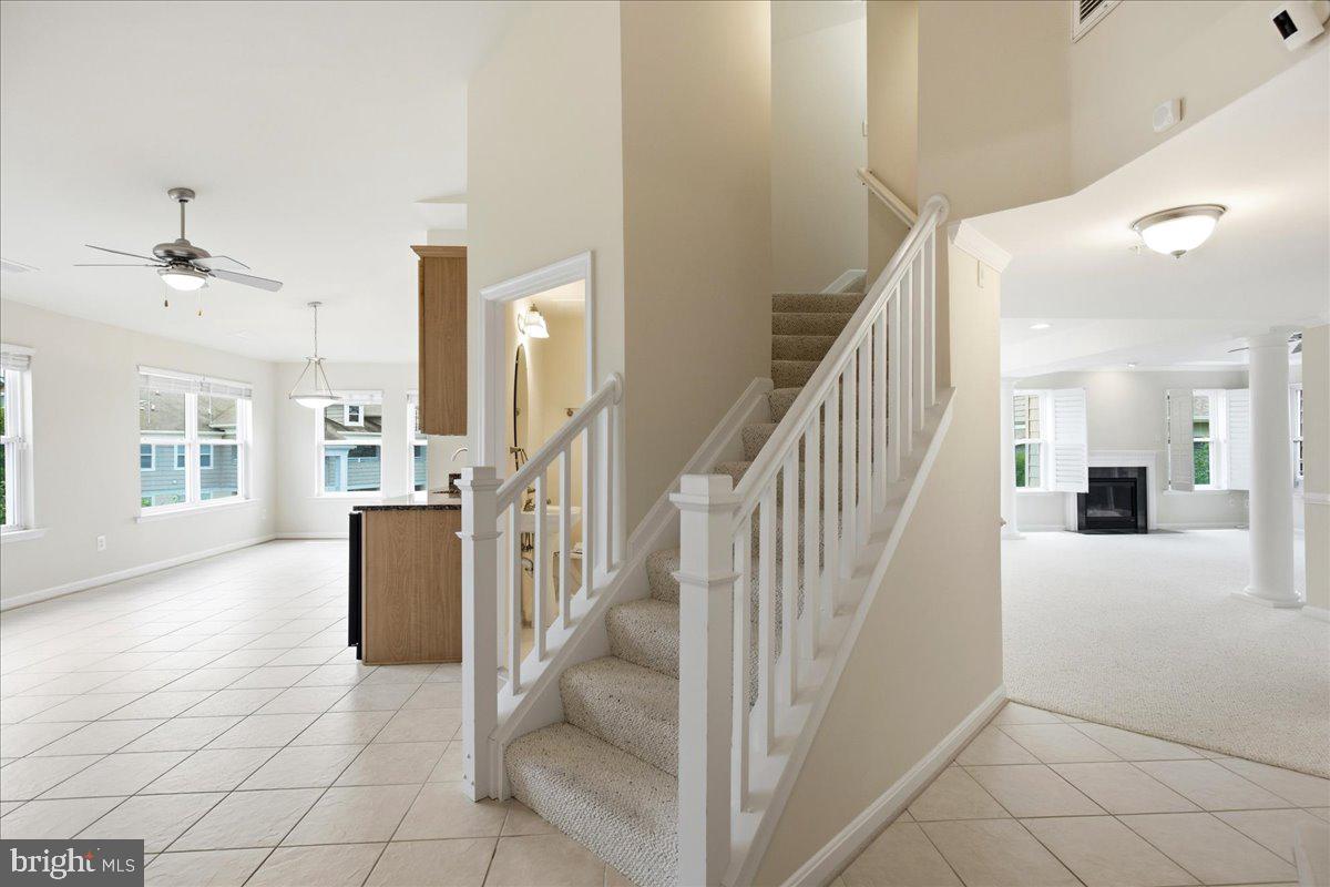 OYSTER BAY CONDOMINIUMS - Residential