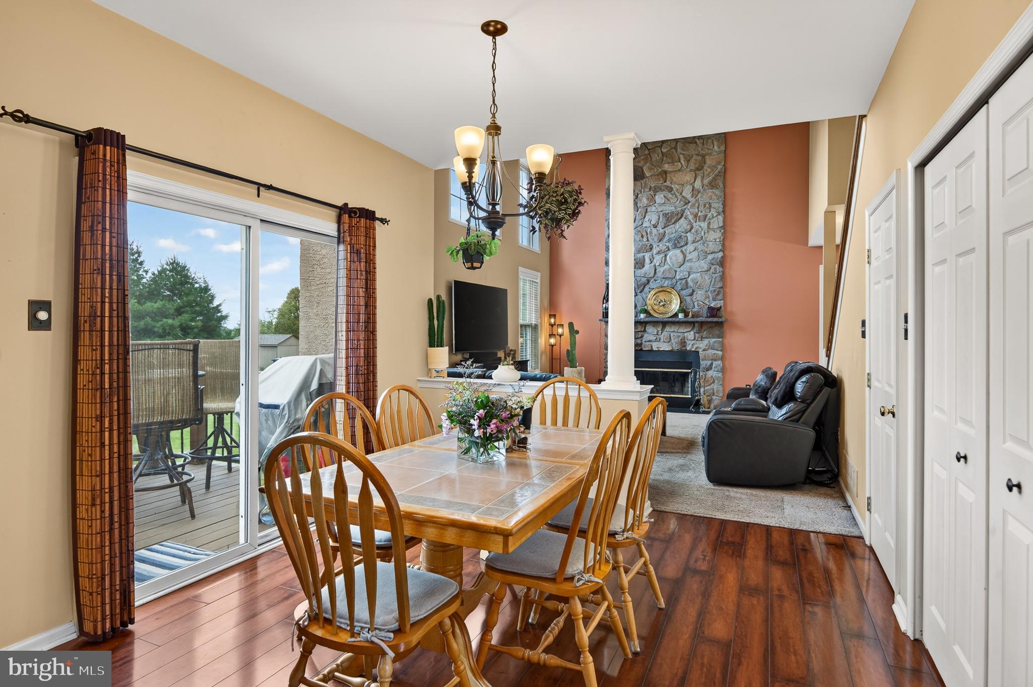 COUNTRY RIDGE - Residential