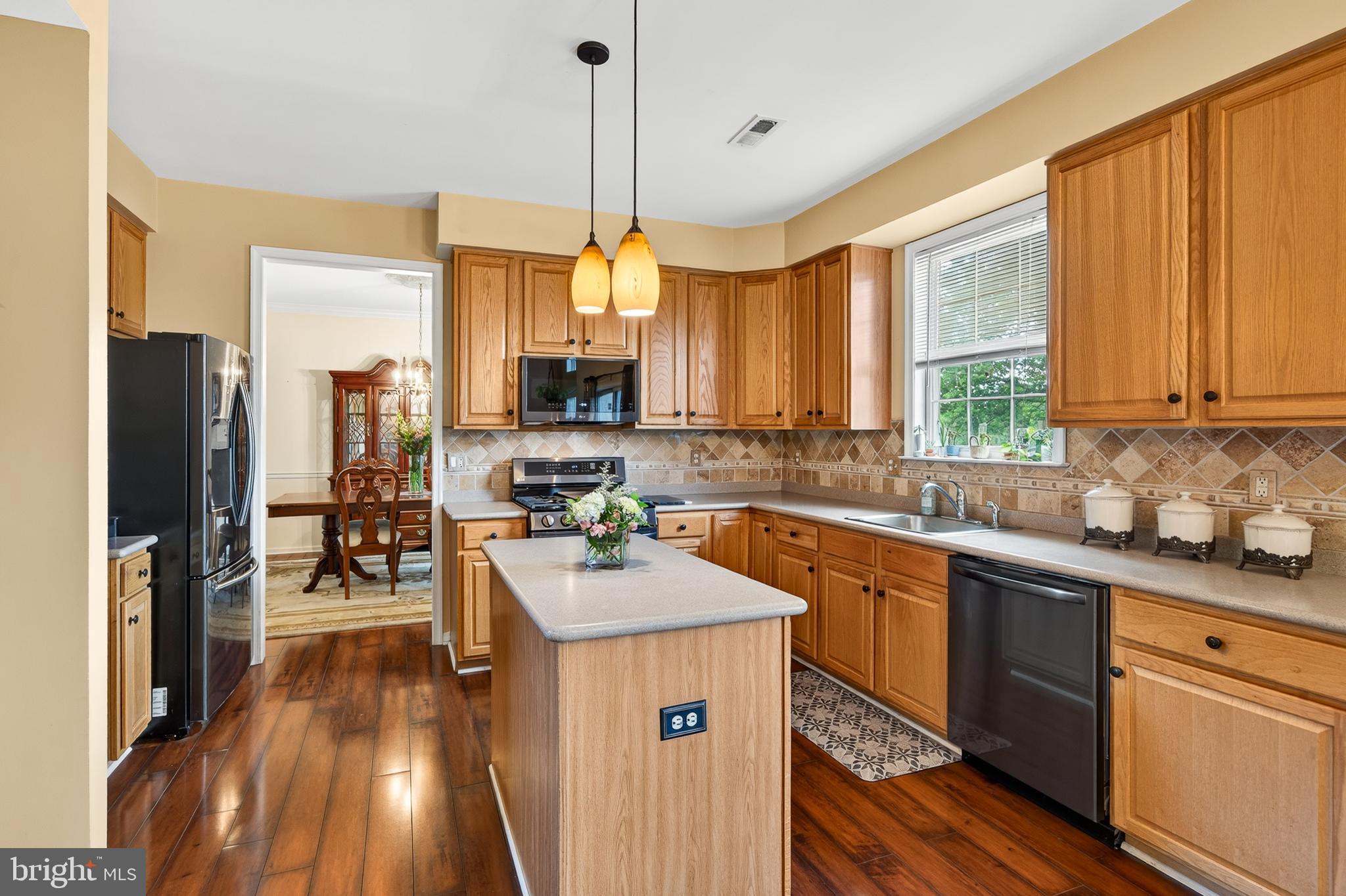 COUNTRY RIDGE - Residential