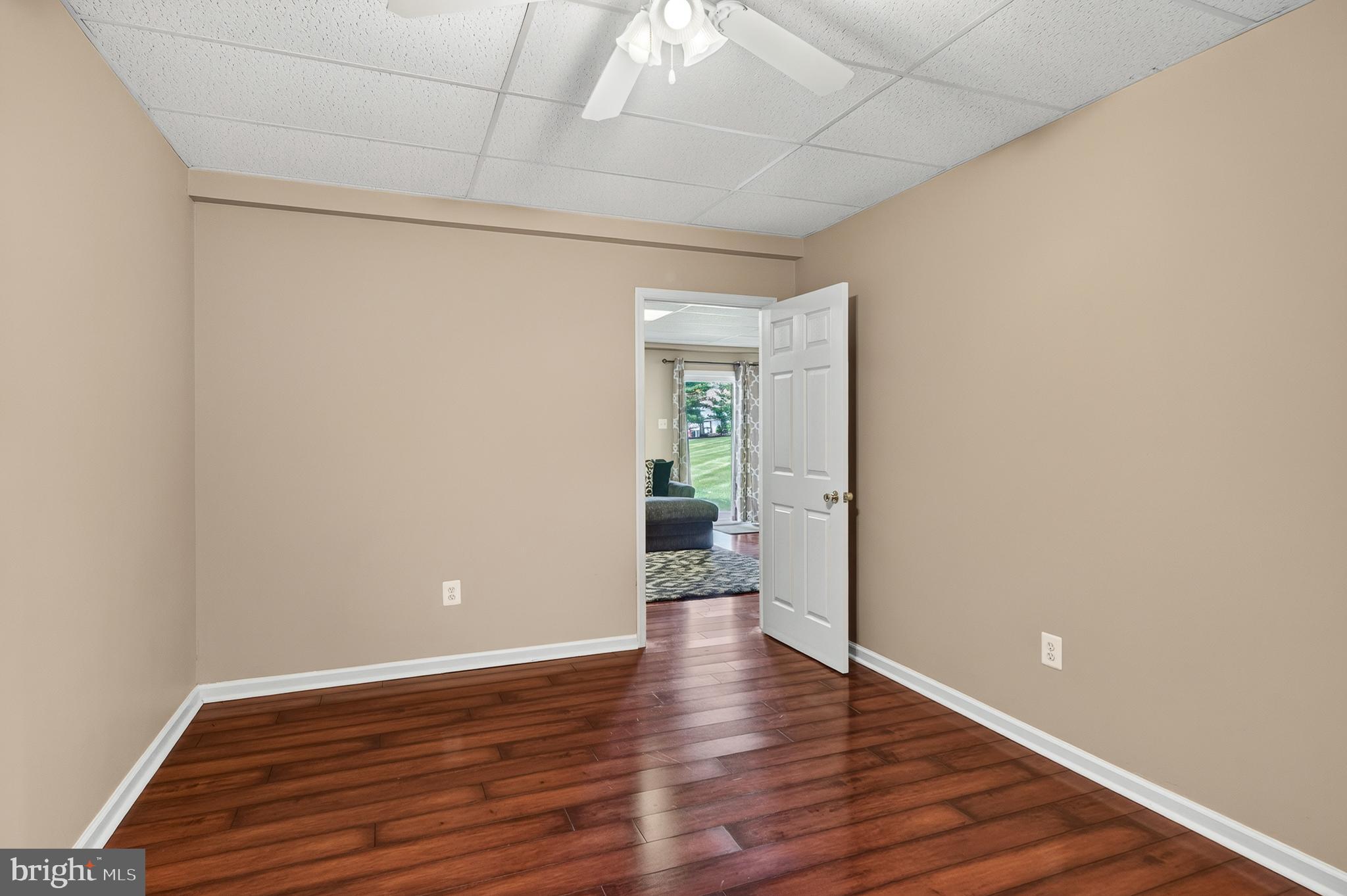 COUNTRY RIDGE - Residential
