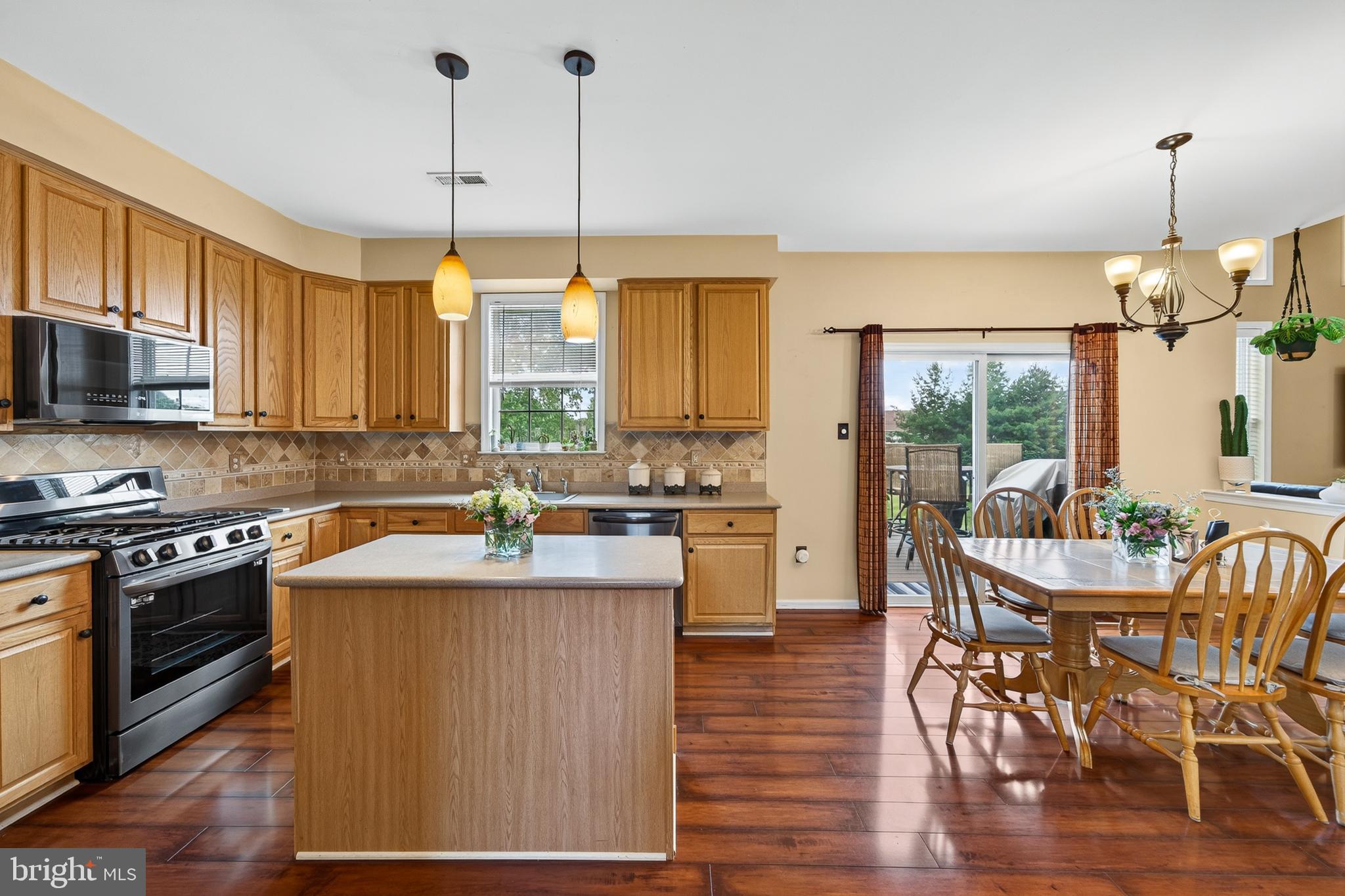 COUNTRY RIDGE - Residential