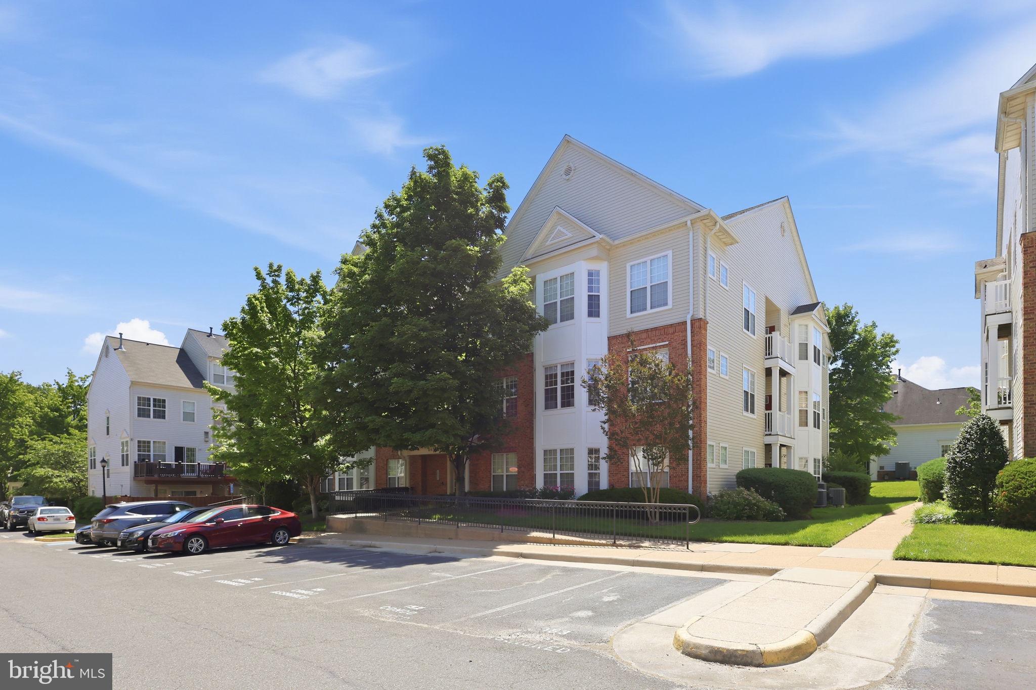WINDY HILL - Residential