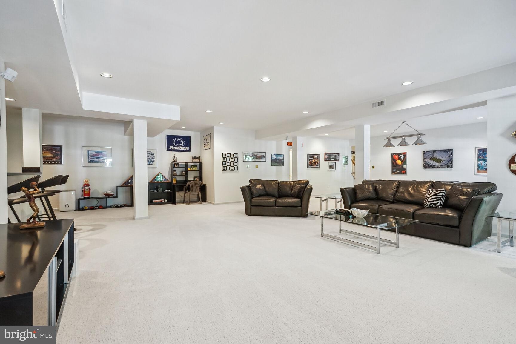 CHEQUERS - Residential