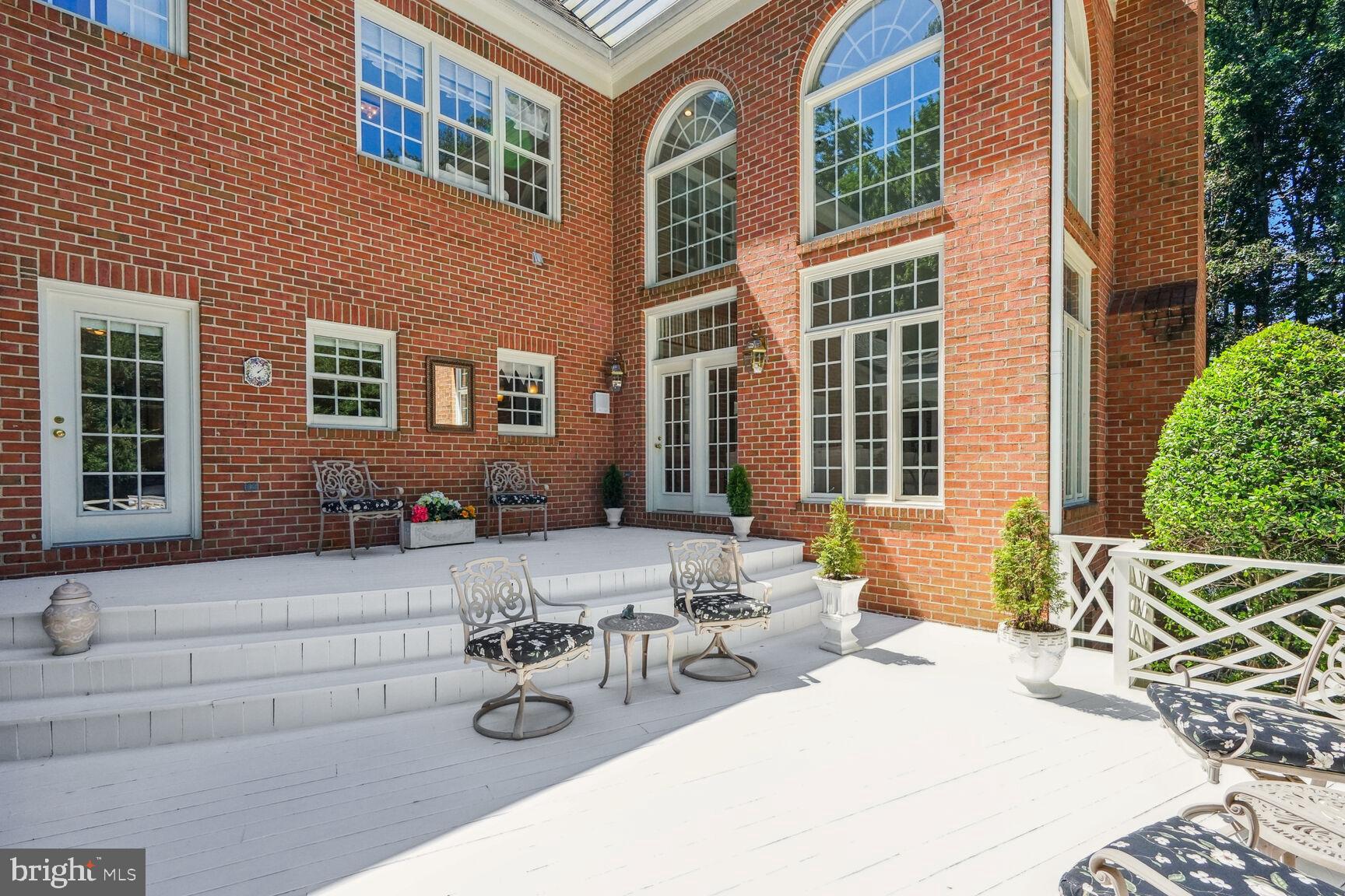 CHEQUERS - Residential