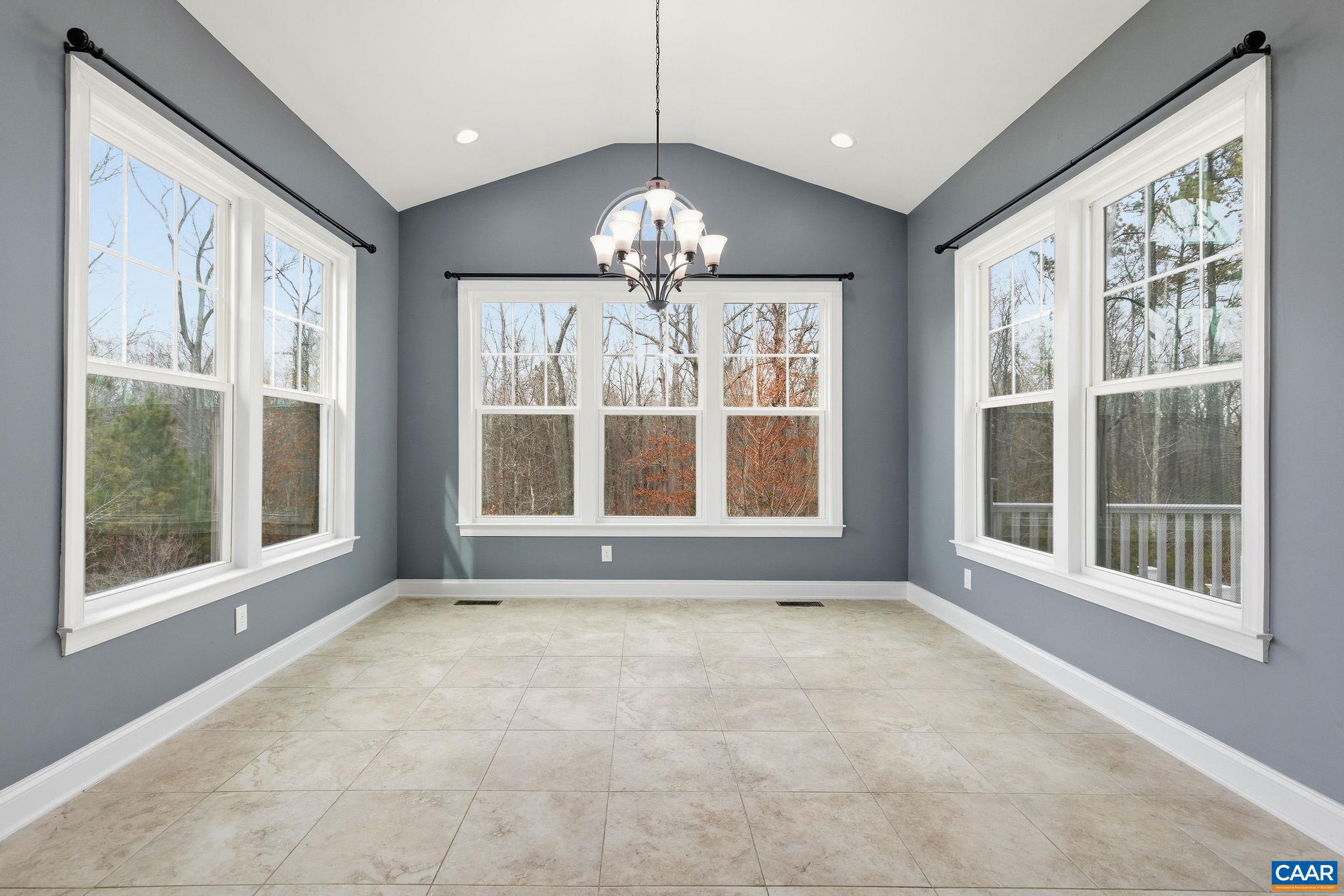 SPRING CREEK - Residential
