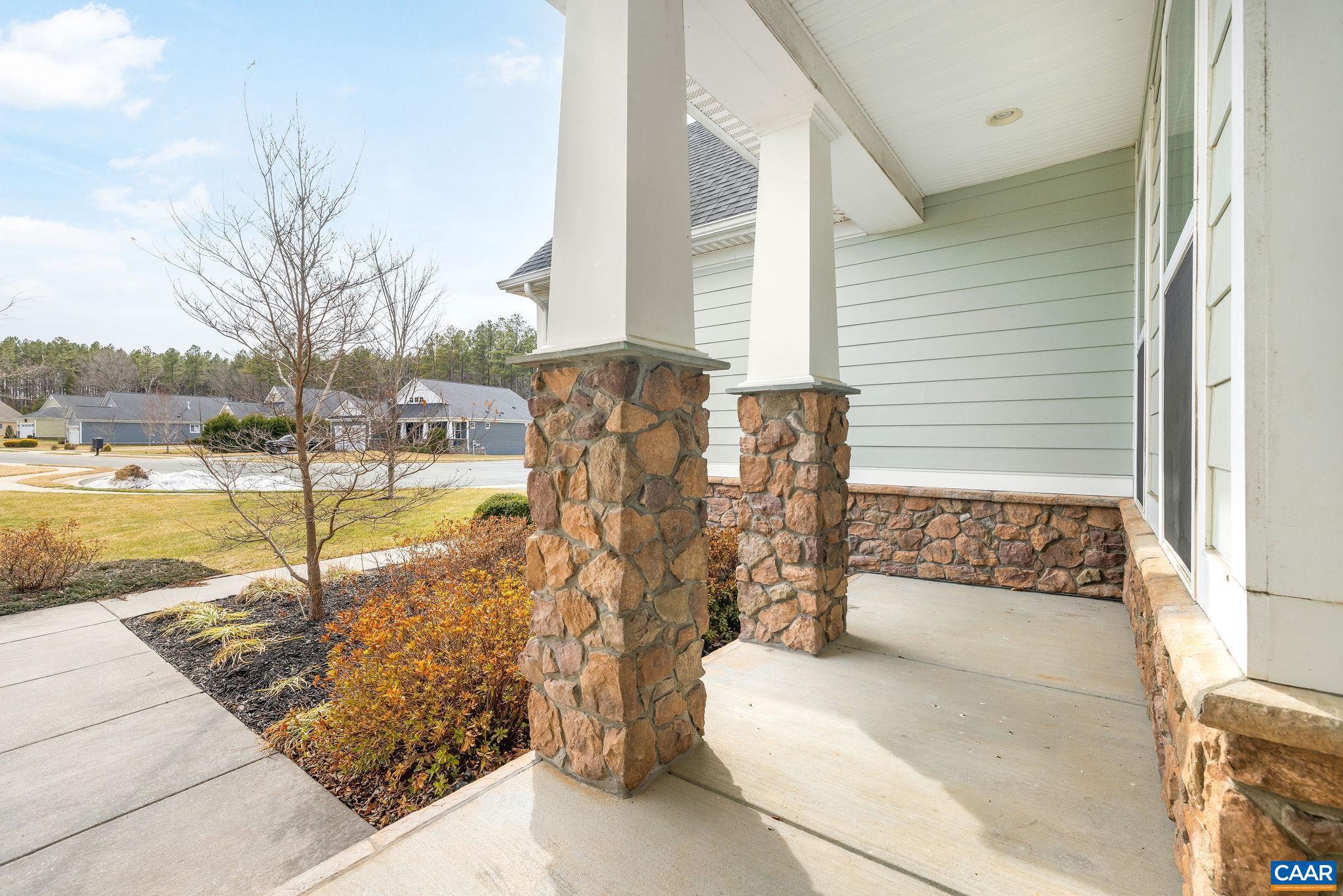 SPRING CREEK - Residential