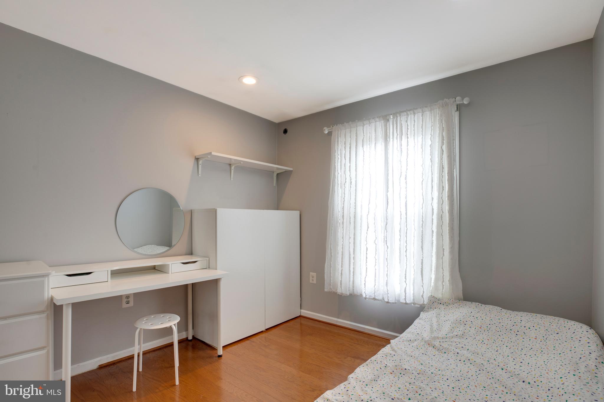 FOXFIELD - Residential Lease