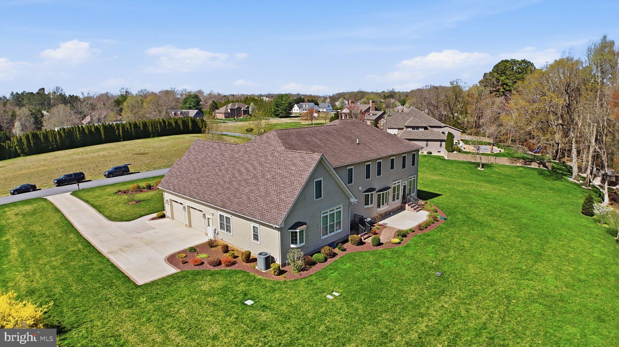 HAVEN LAKE ESTS - Residential