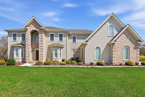 HAVEN LAKE ESTS - Residential