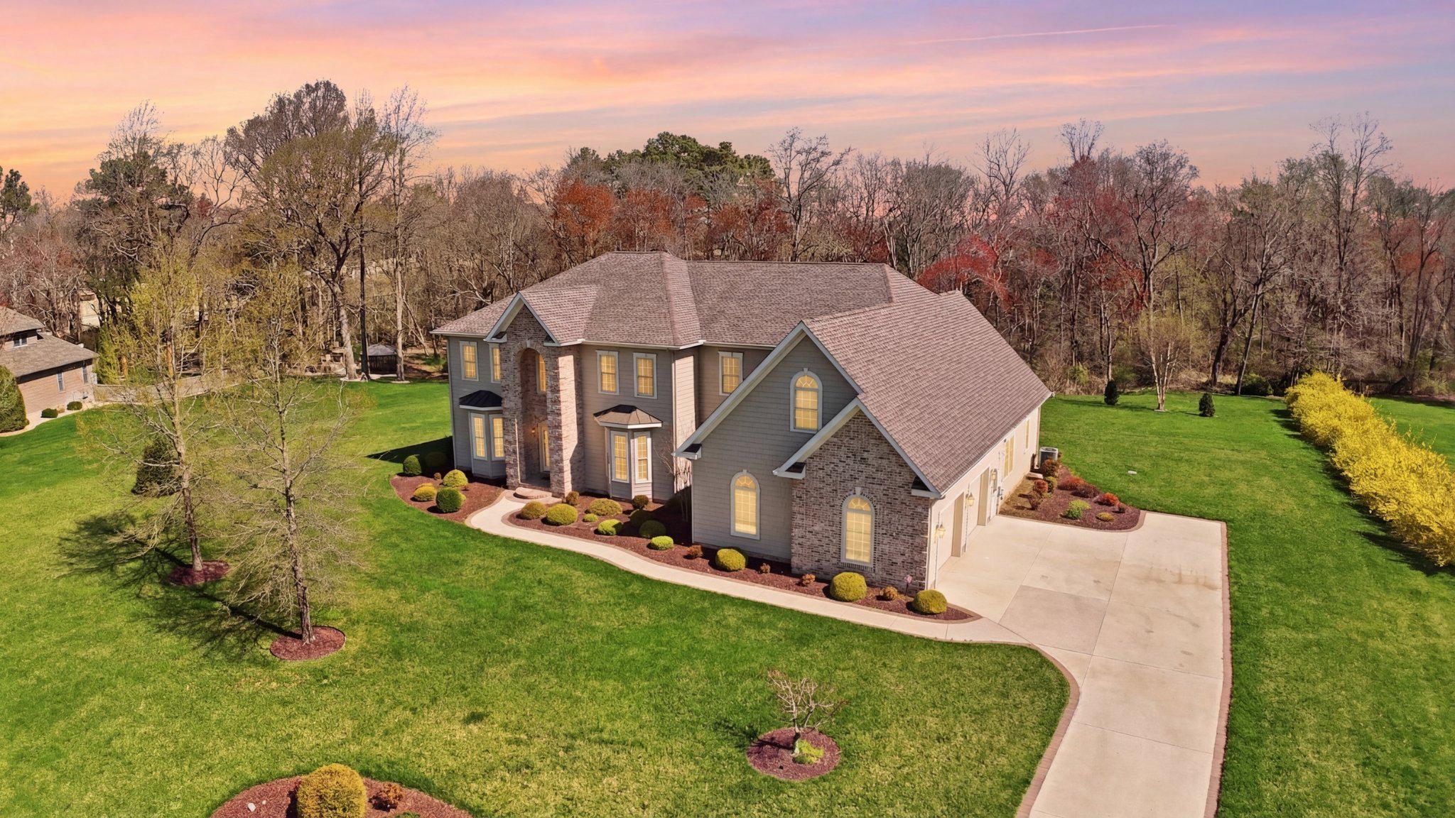 HAVEN LAKE ESTS - Residential