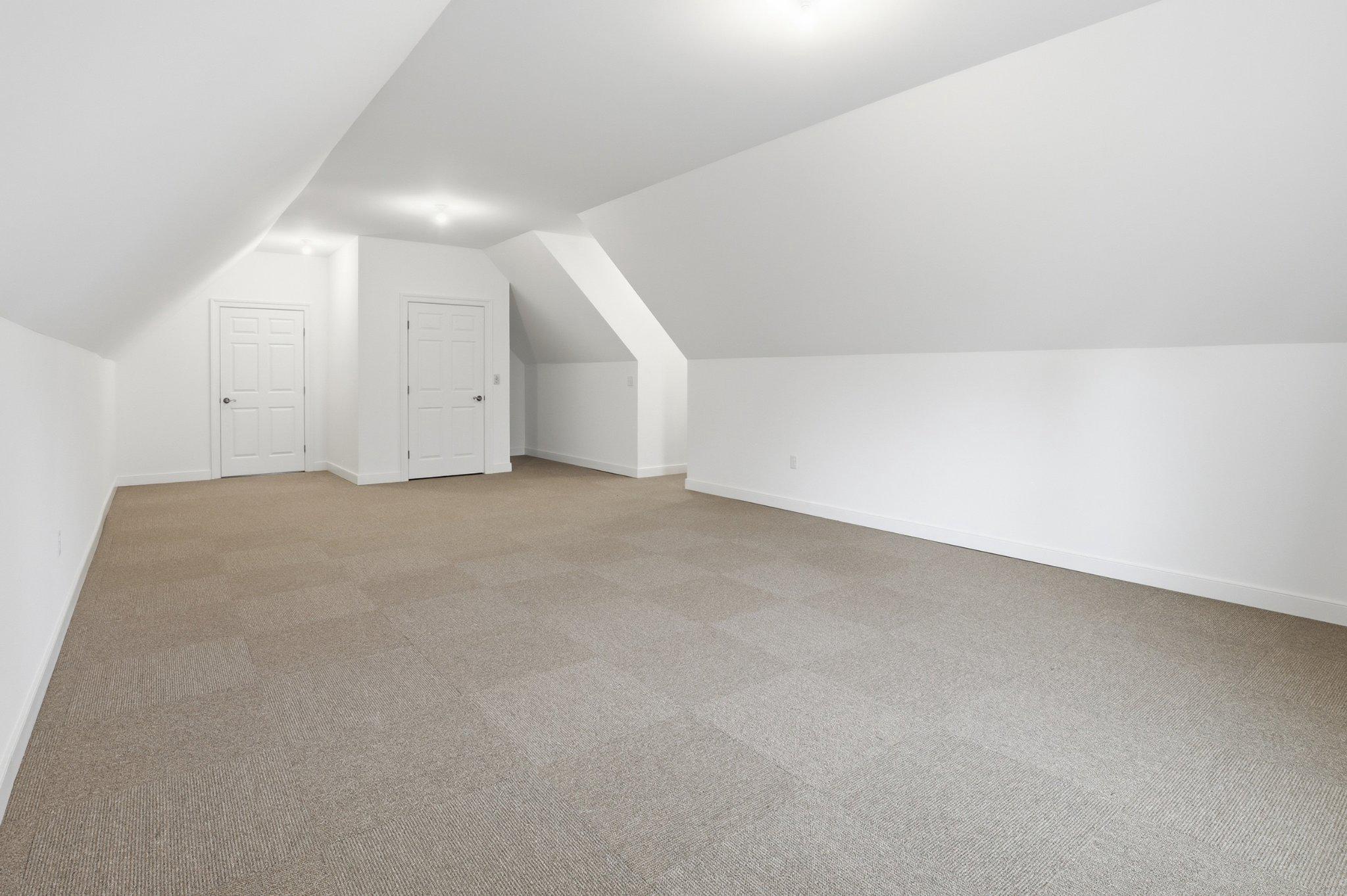 HAVEN LAKE ESTS - Residential