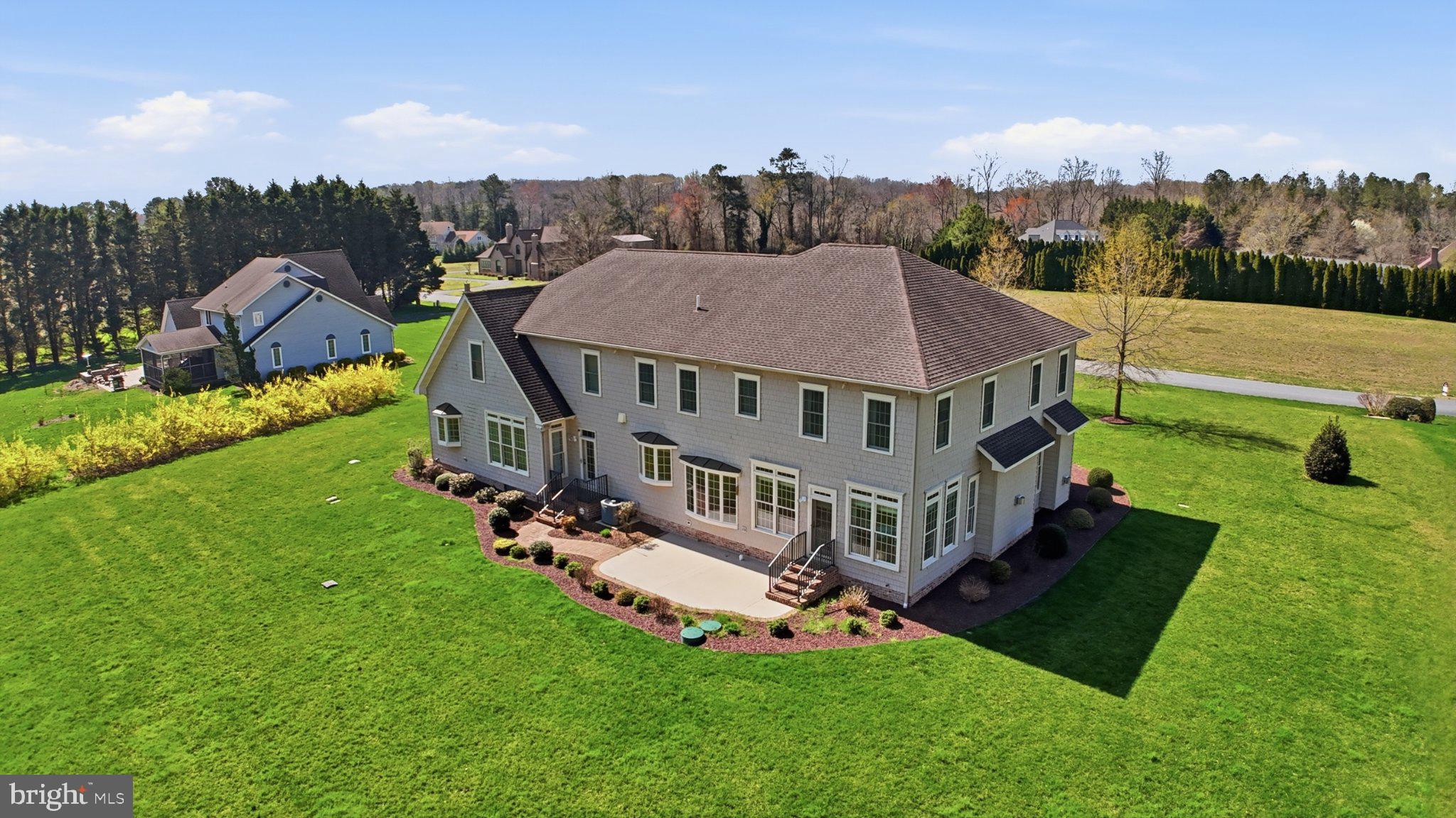 HAVEN LAKE ESTS - Residential