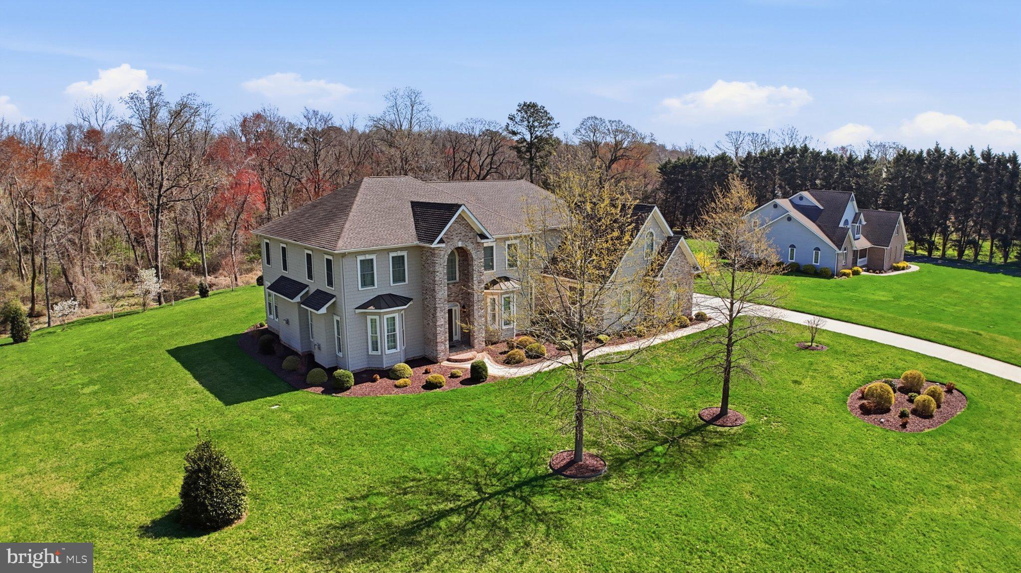 HAVEN LAKE ESTS - Residential
