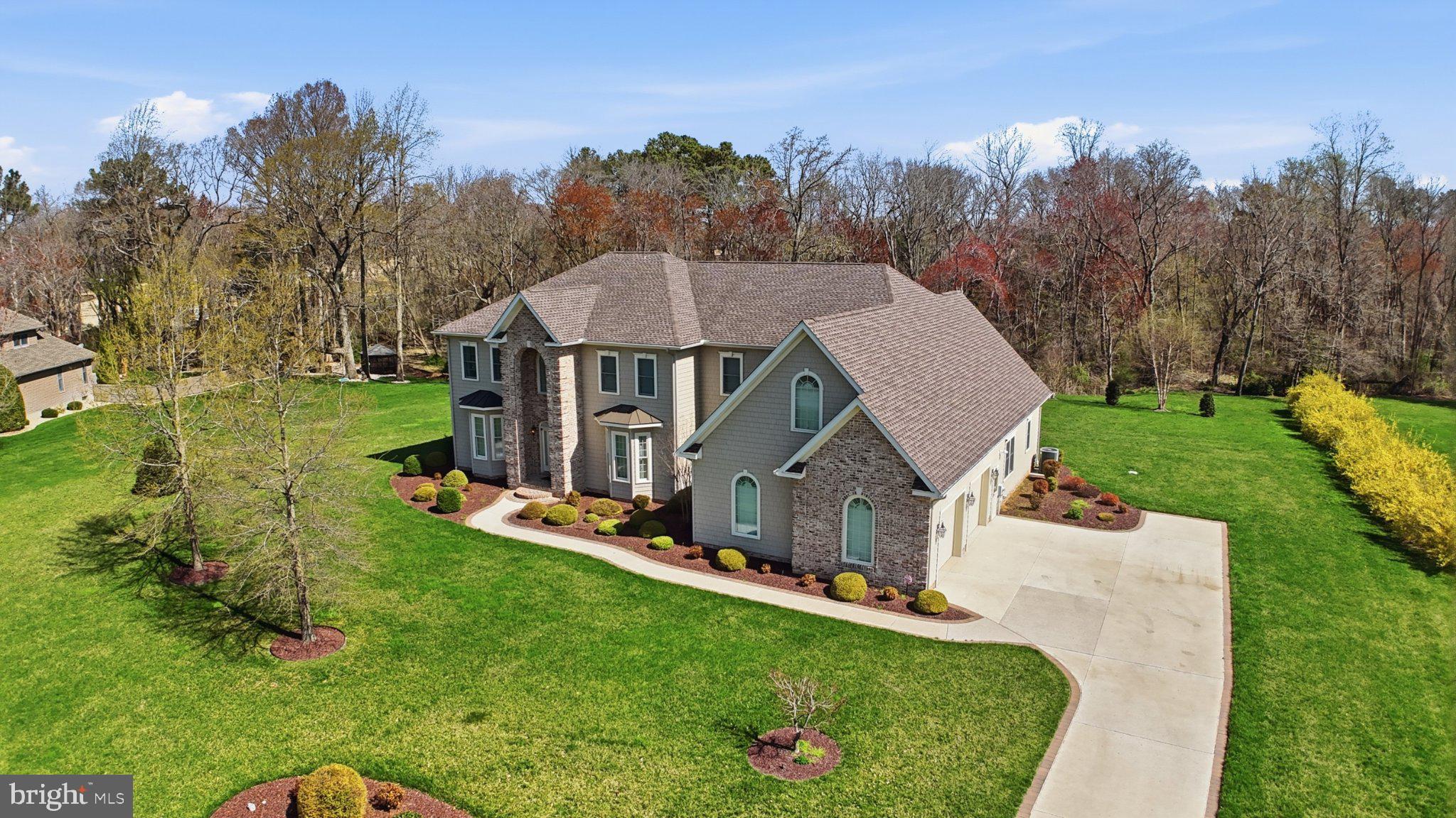 HAVEN LAKE ESTS - Residential