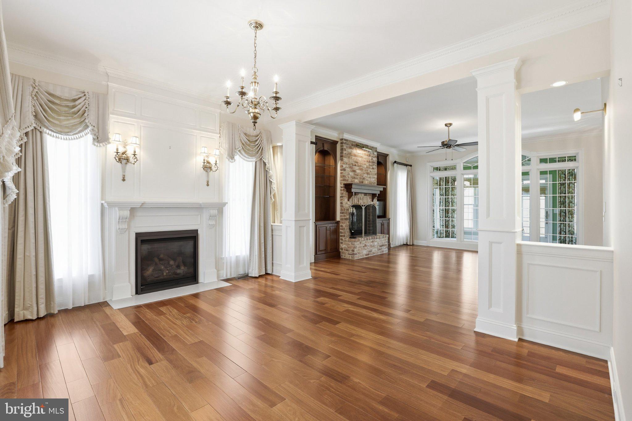 HAVEN LAKE ESTS - Residential