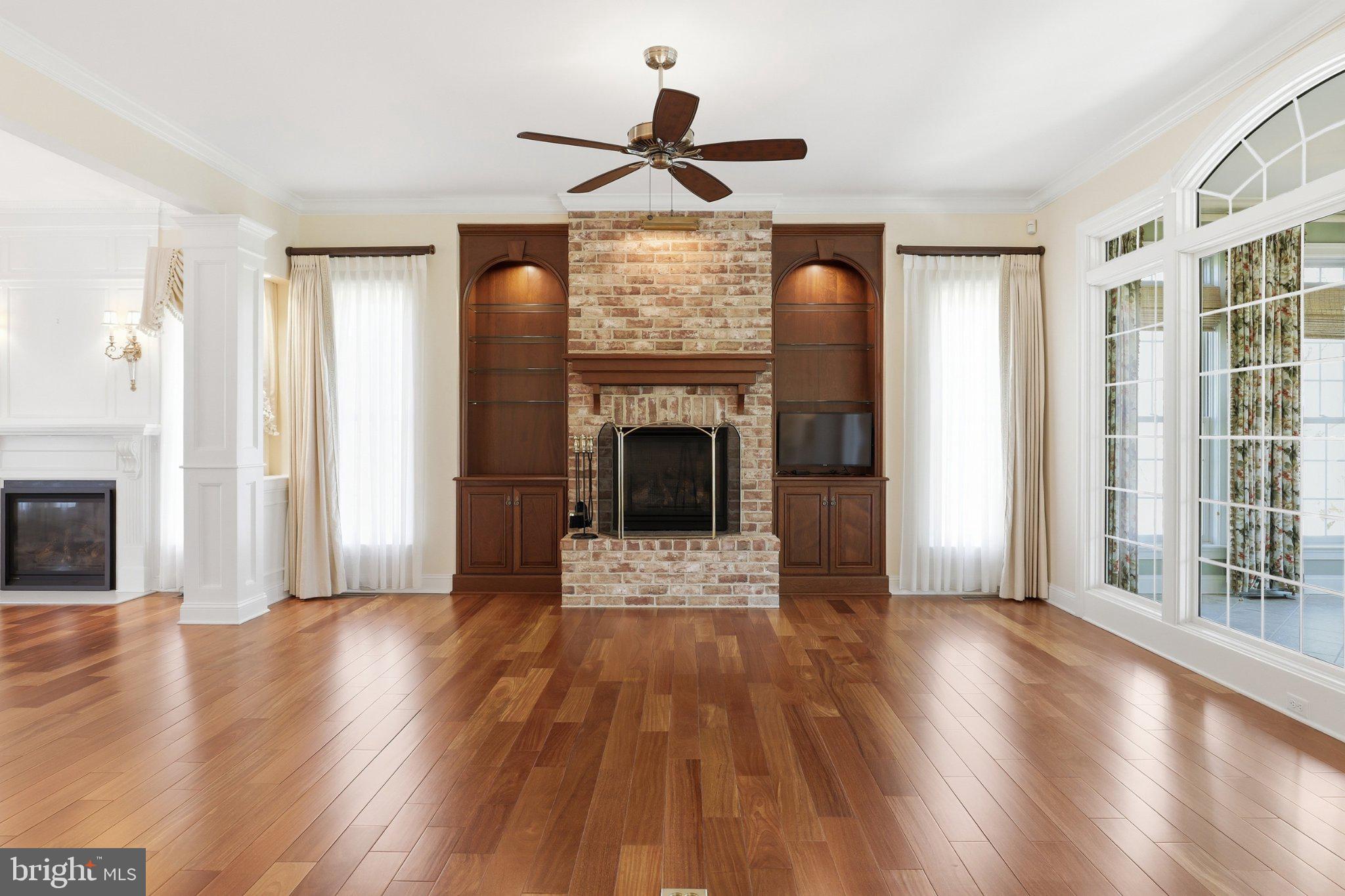 HAVEN LAKE ESTS - Residential