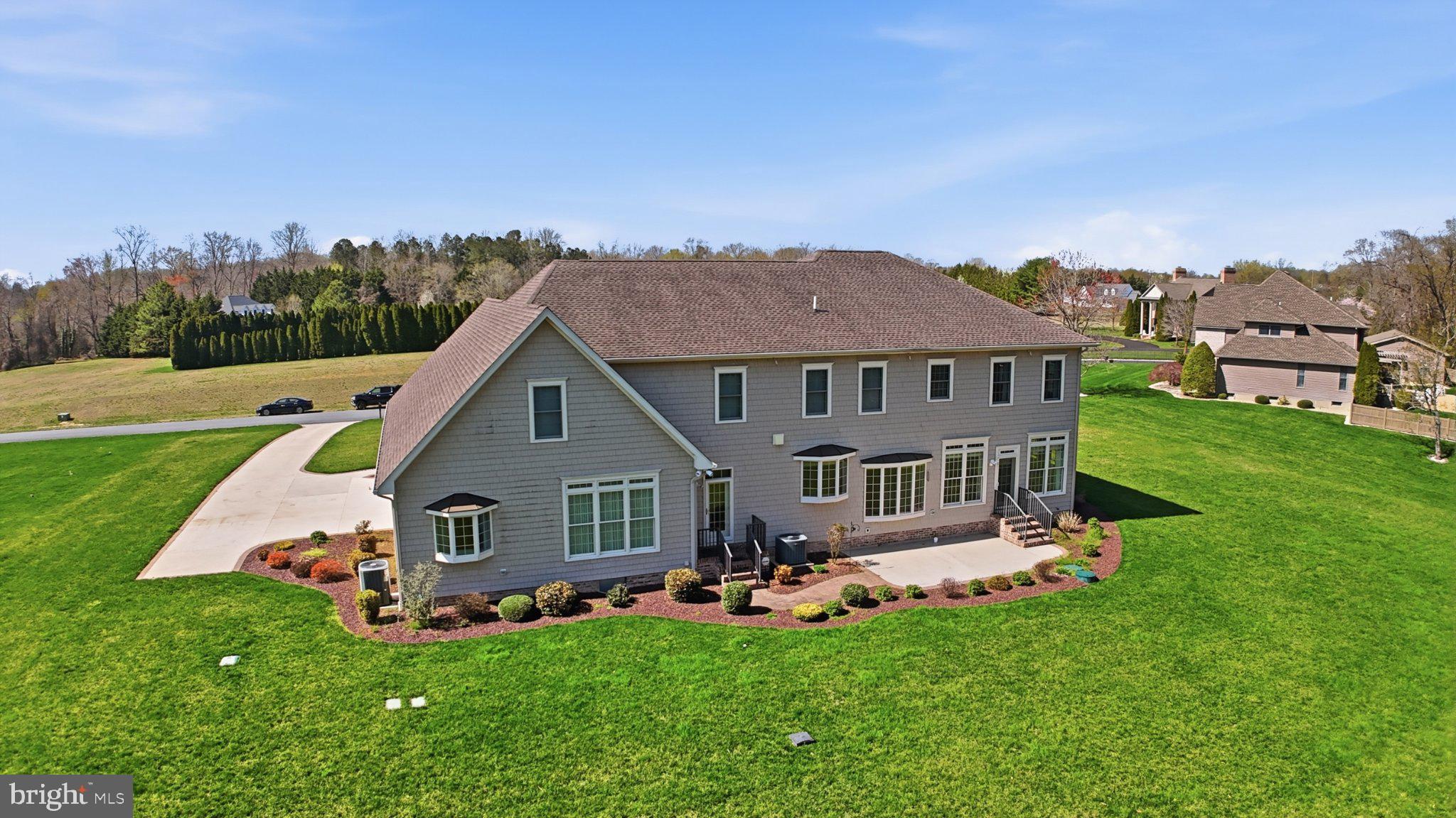 HAVEN LAKE ESTS - Residential