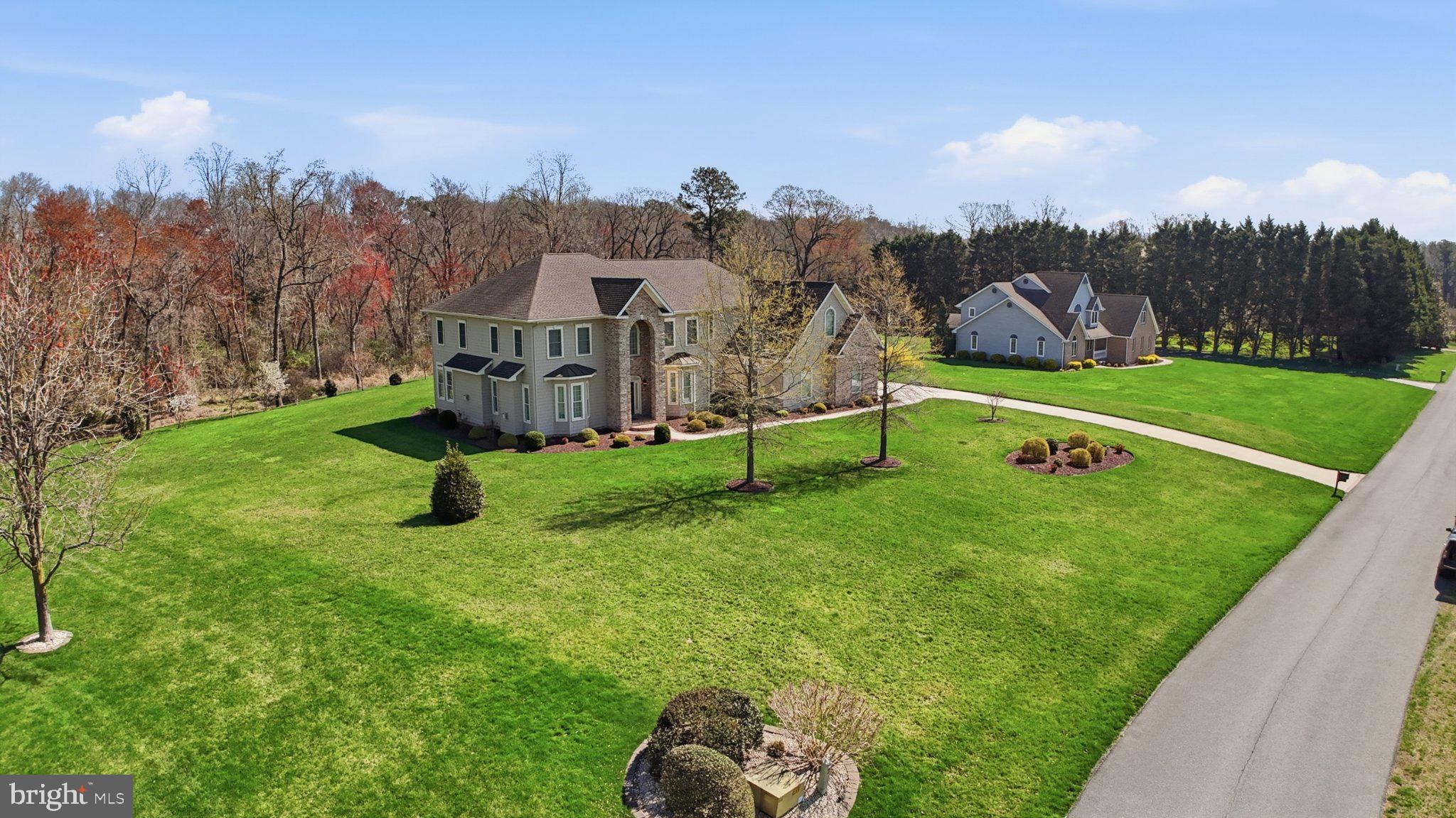 HAVEN LAKE ESTS - Residential