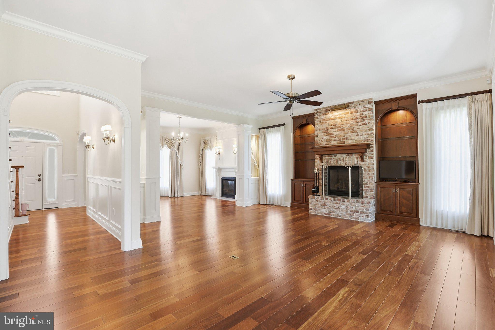 HAVEN LAKE ESTS - Residential