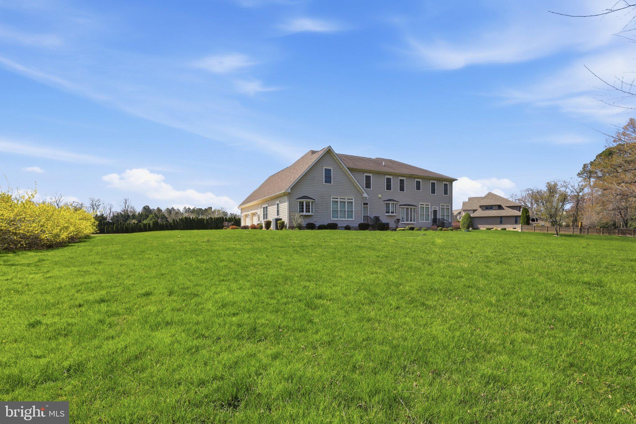 HAVEN LAKE ESTS - Residential