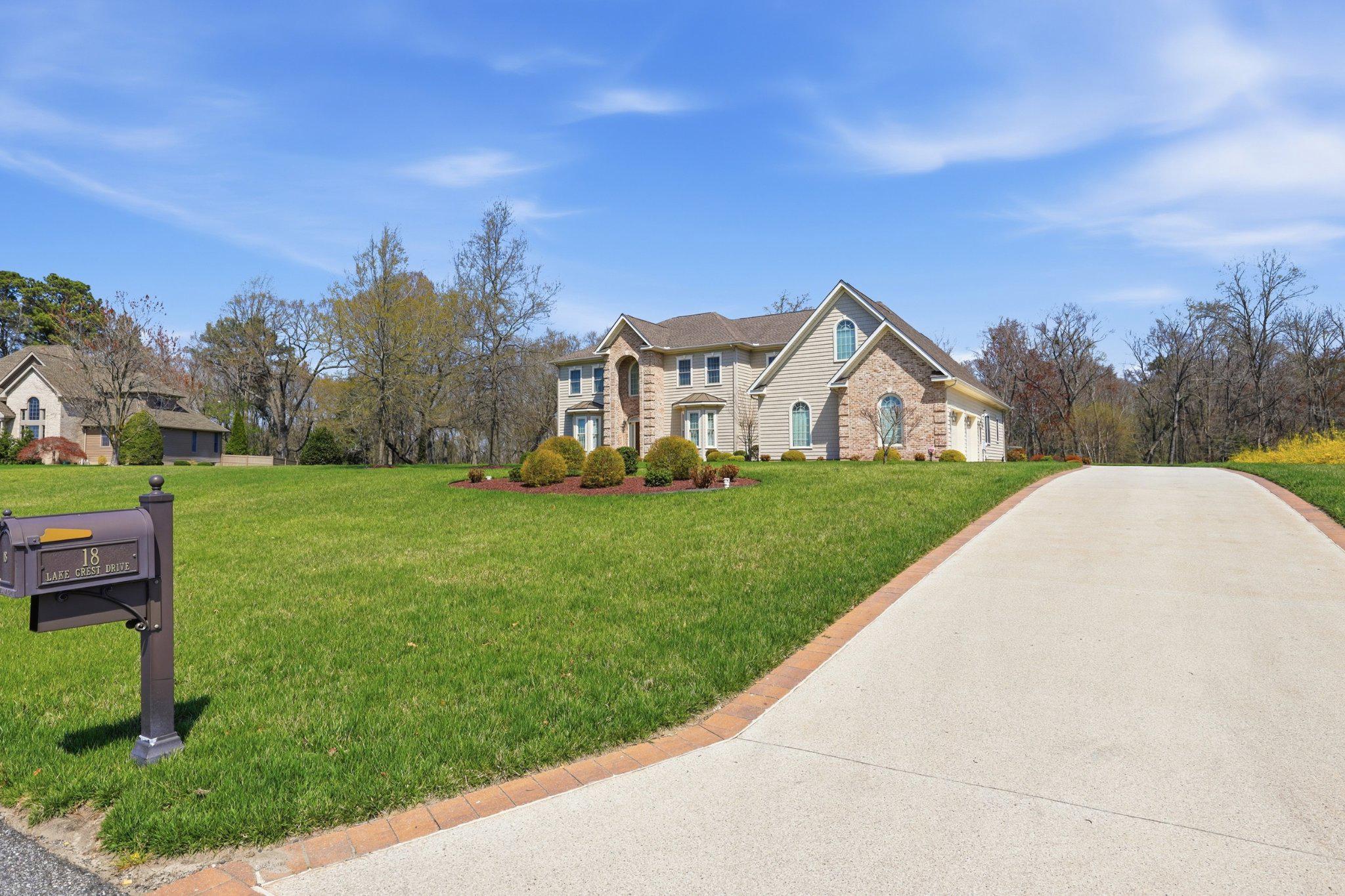 HAVEN LAKE ESTS - Residential