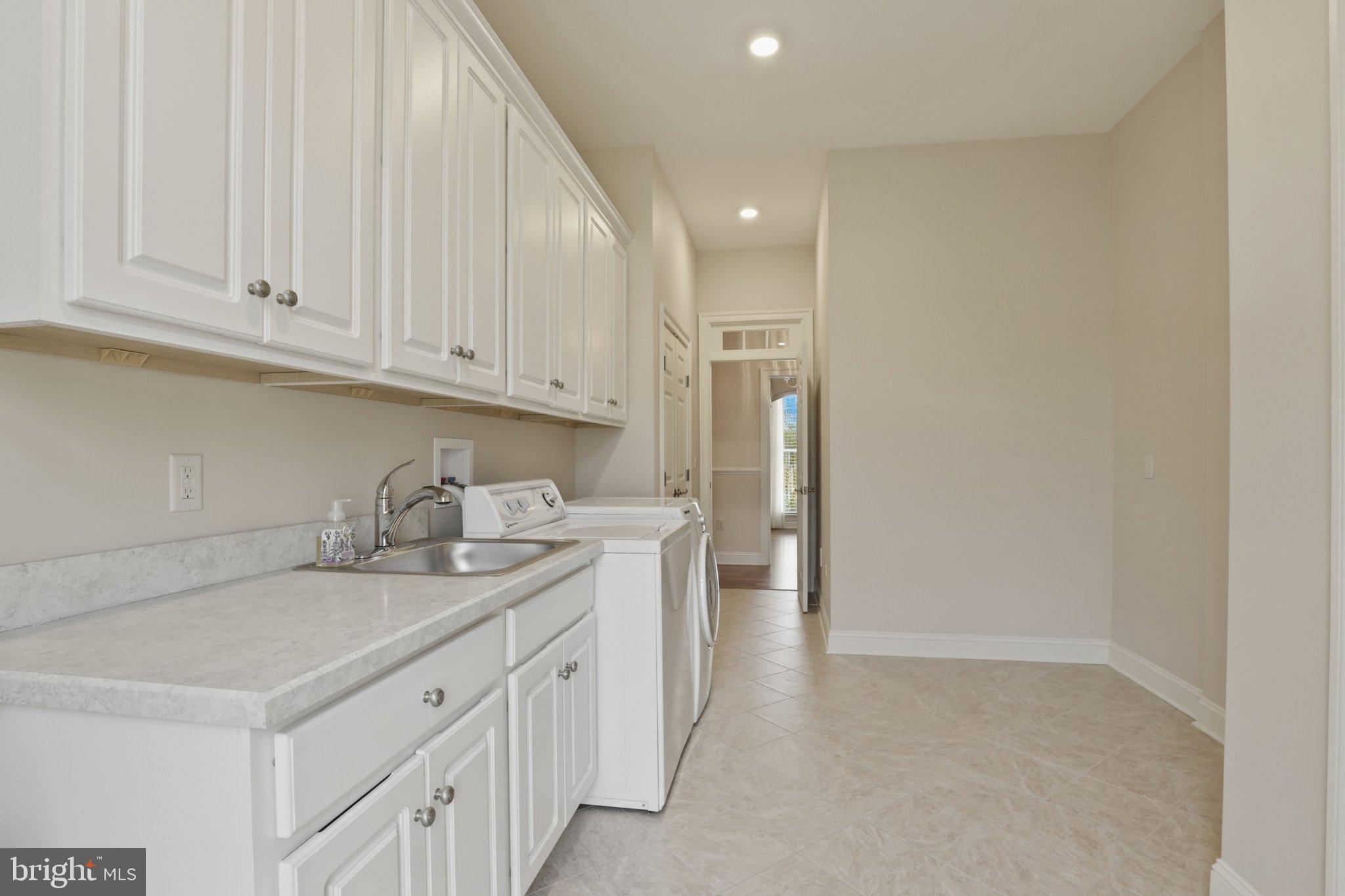 HAVEN LAKE ESTS - Residential