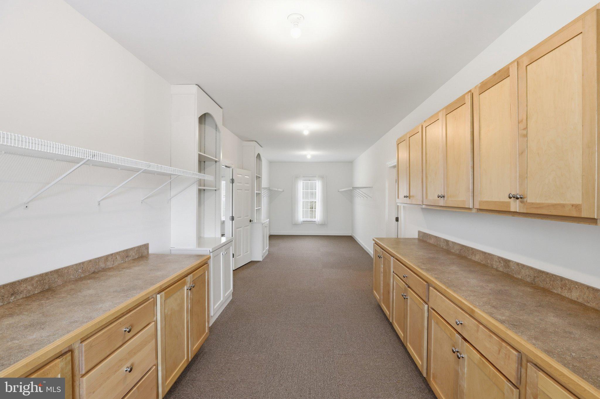 HAVEN LAKE ESTS - Residential