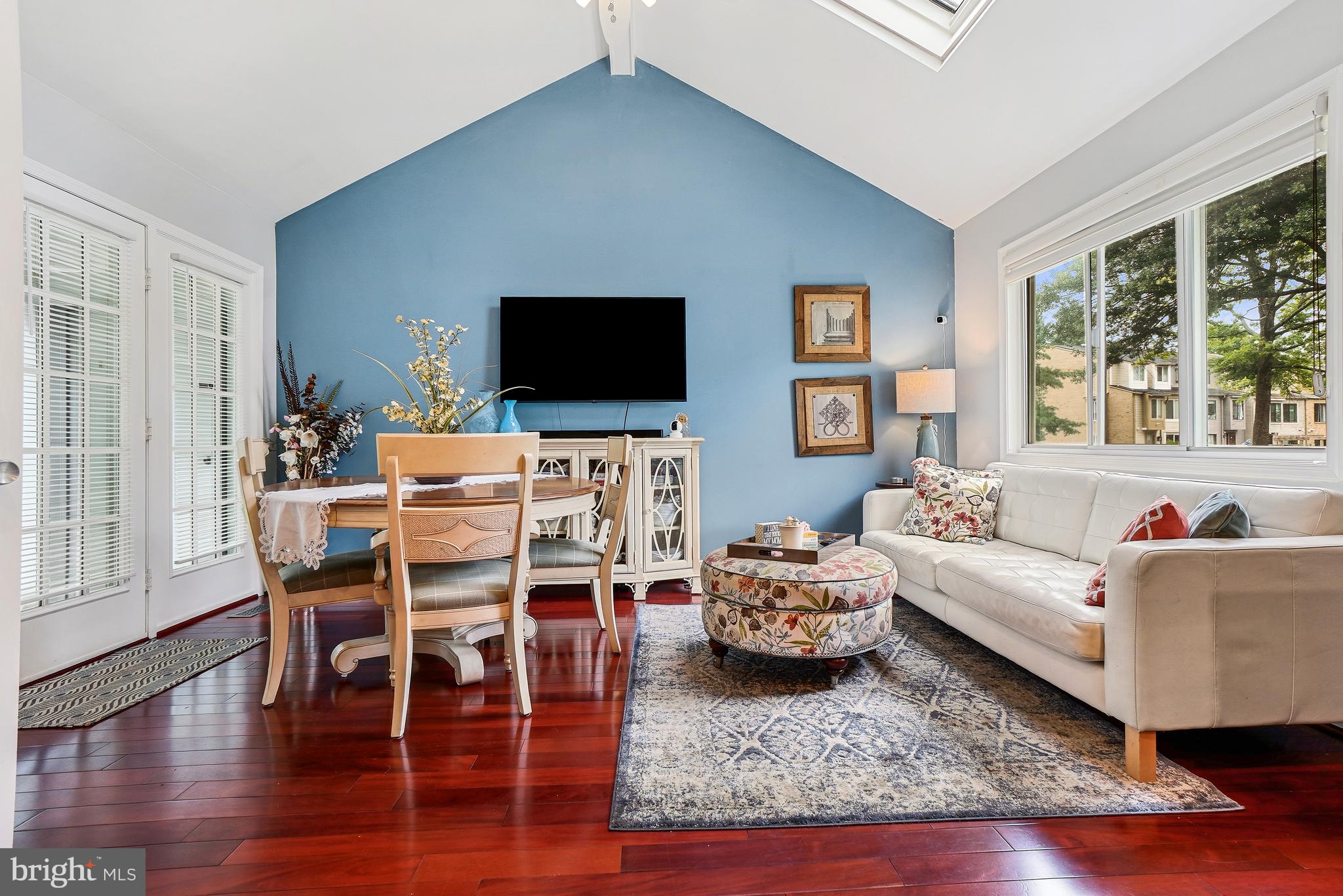 HIGHLAND HALL - Residential