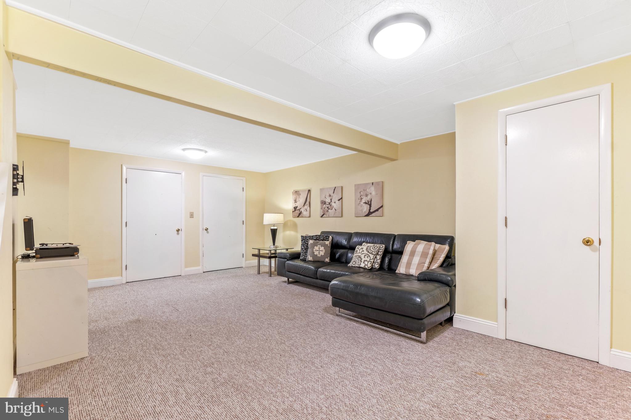 HIGHLAND HALL - Residential