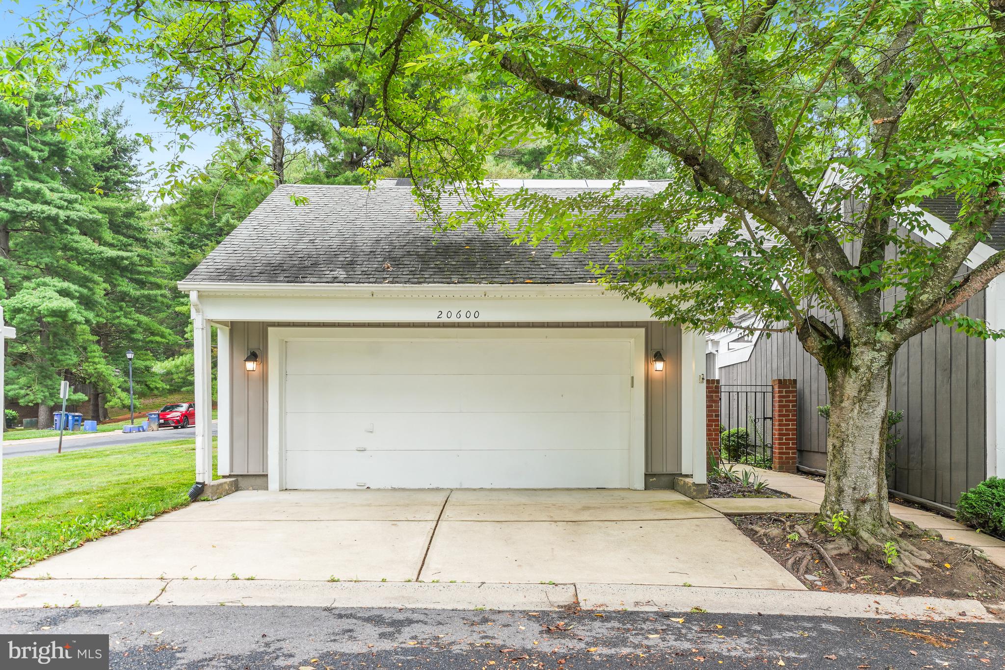HIGHLAND HALL - Residential