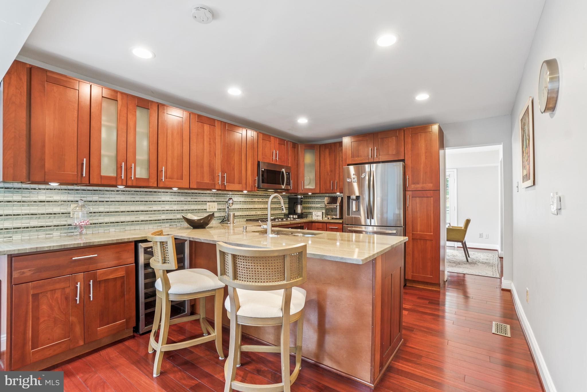 HIGHLAND HALL - Residential