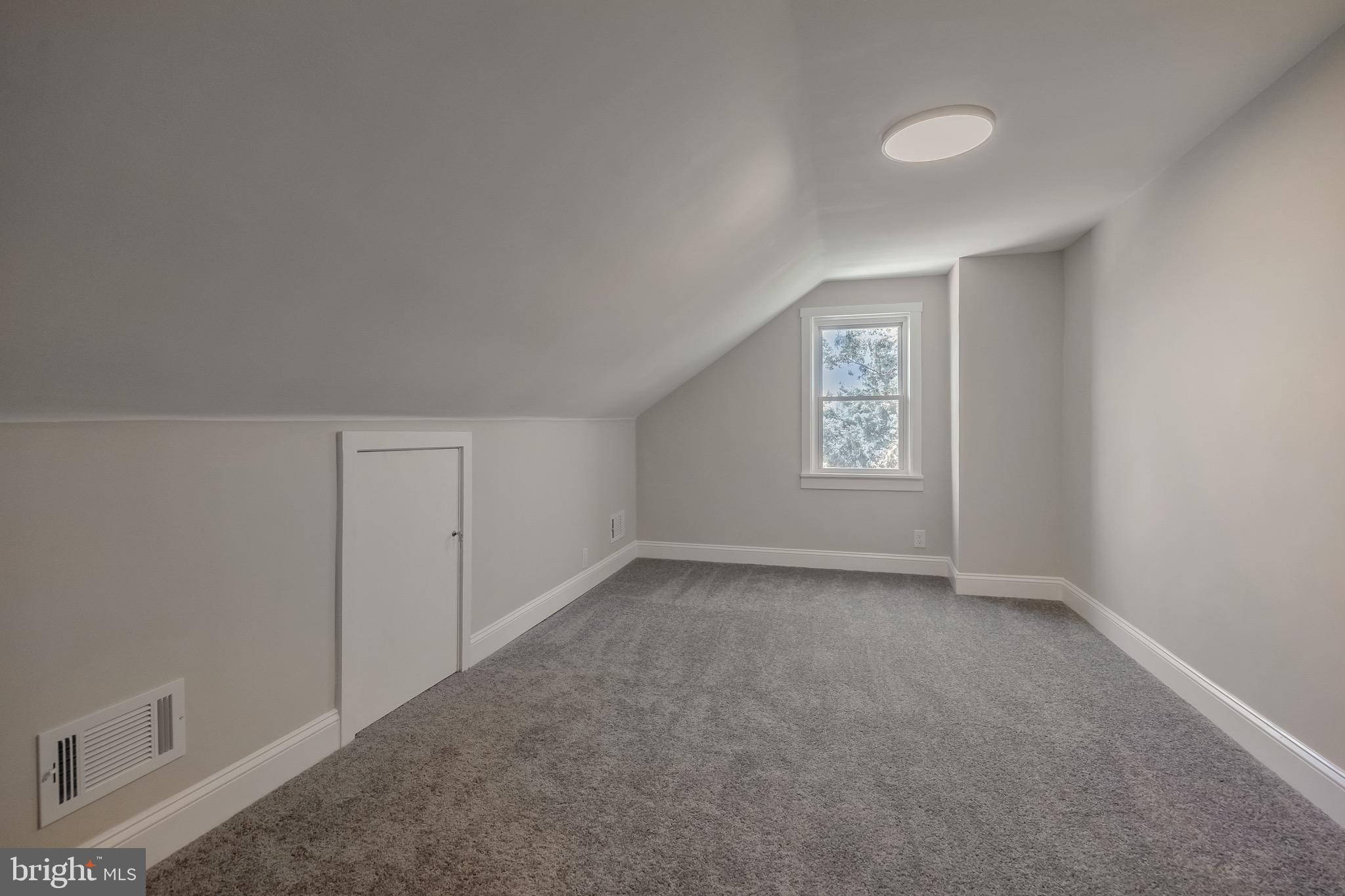 KIRKLAND - Residential