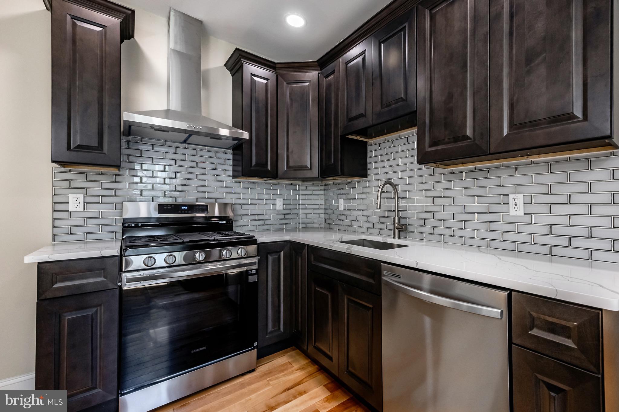 KIRKLAND - Residential