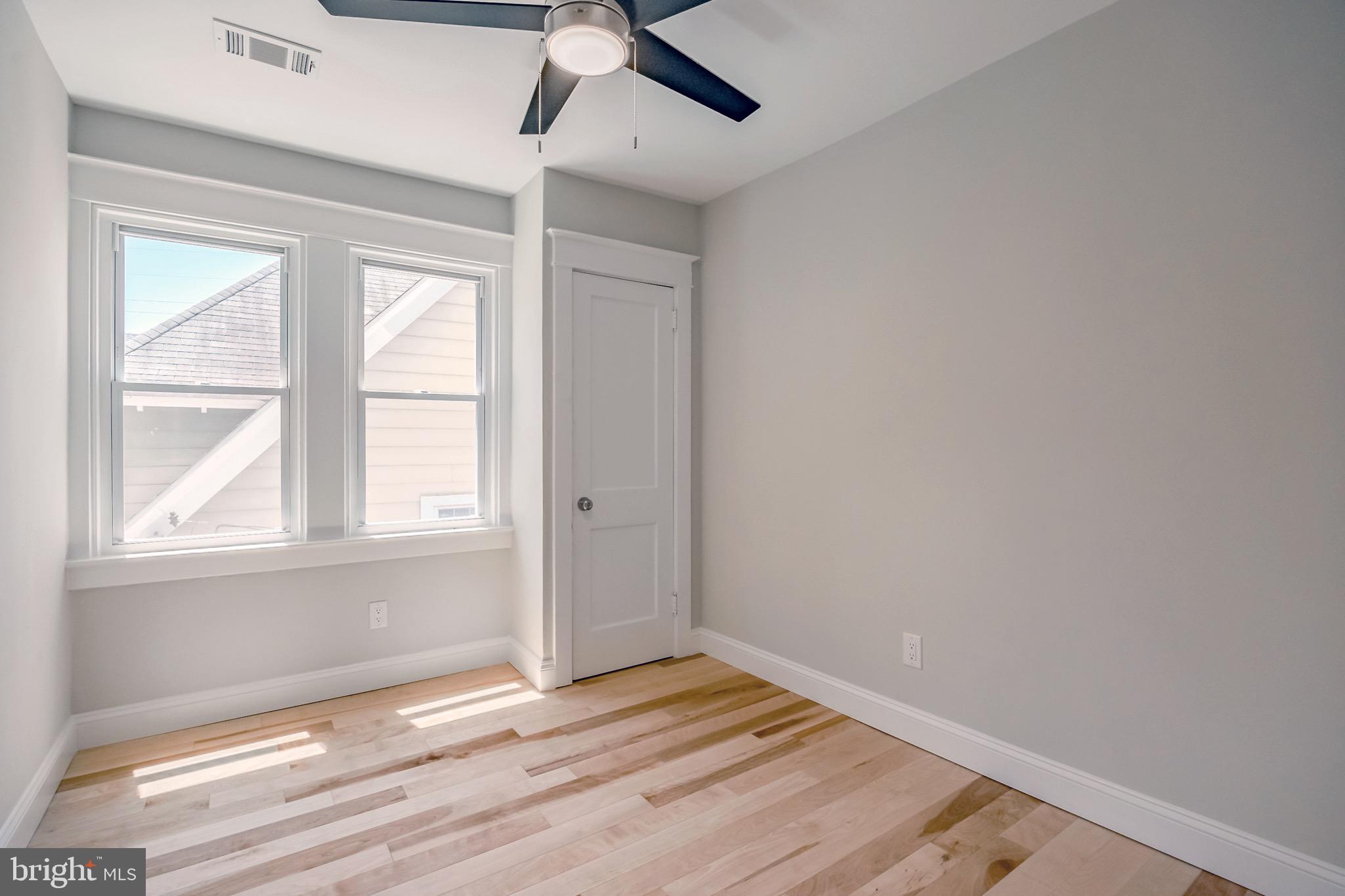 KIRKLAND - Residential