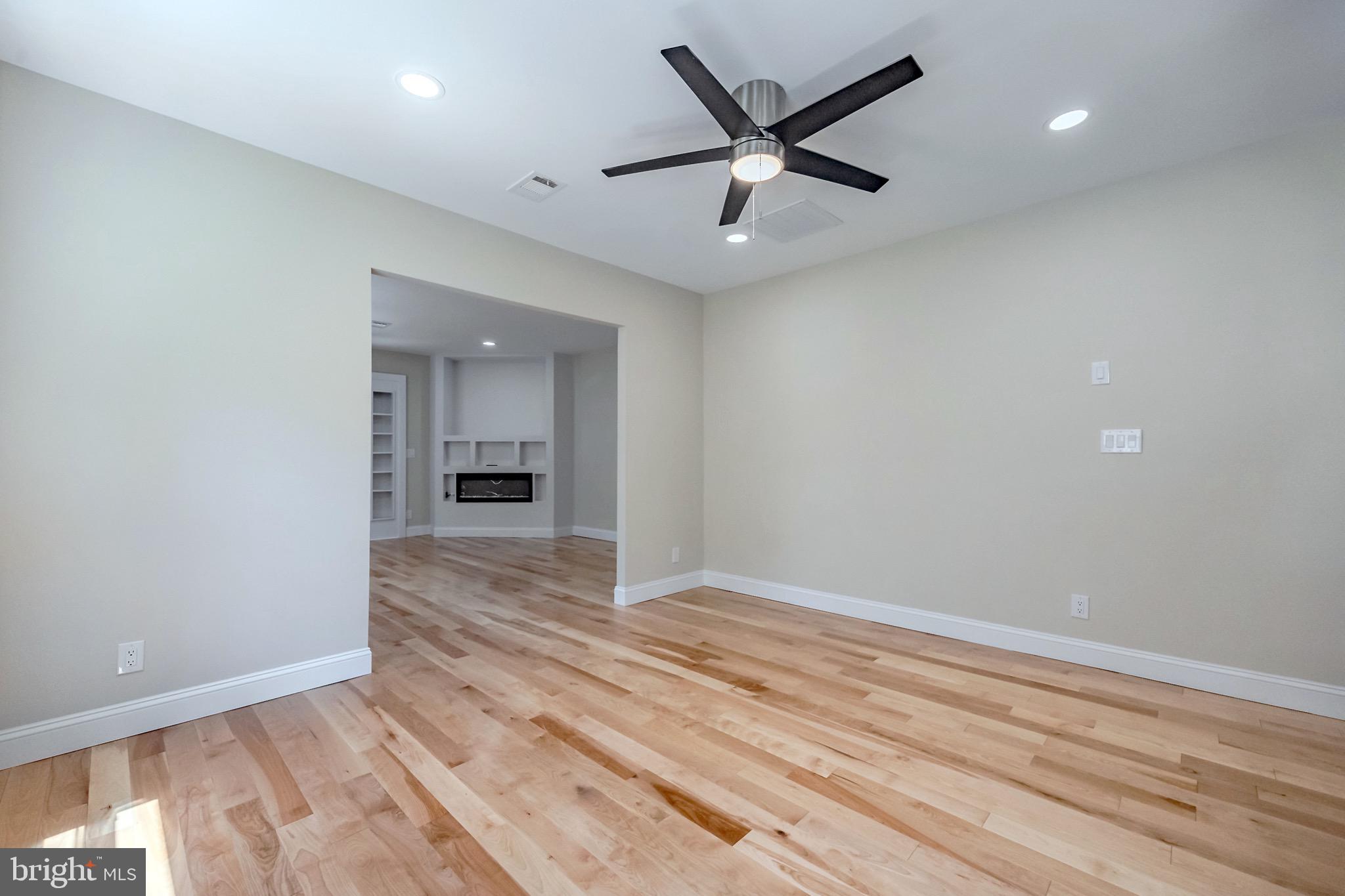 KIRKLAND - Residential